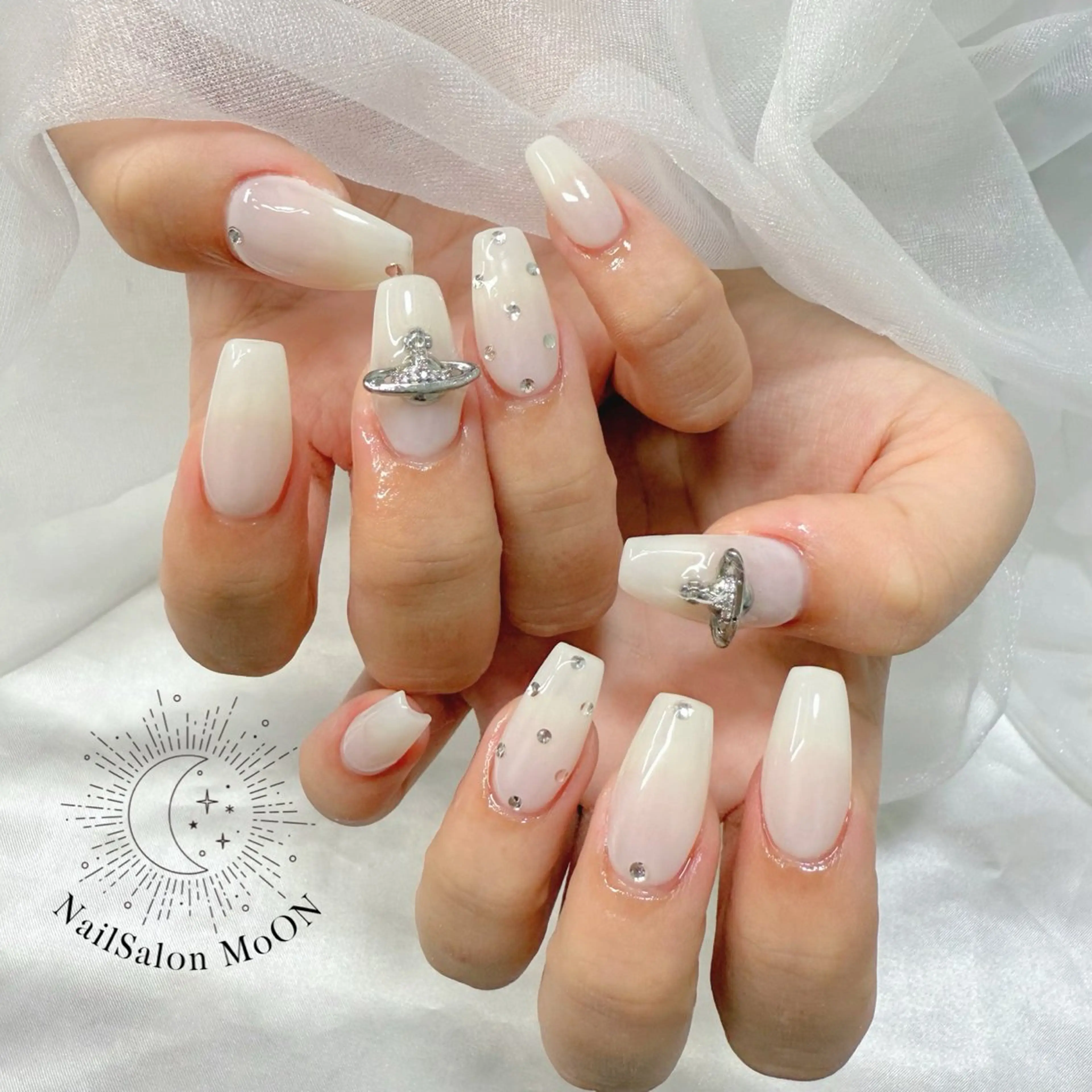 ネイル ハンドネイル ハンドケア MoON...❤︎ MeGuのネイルデザイン