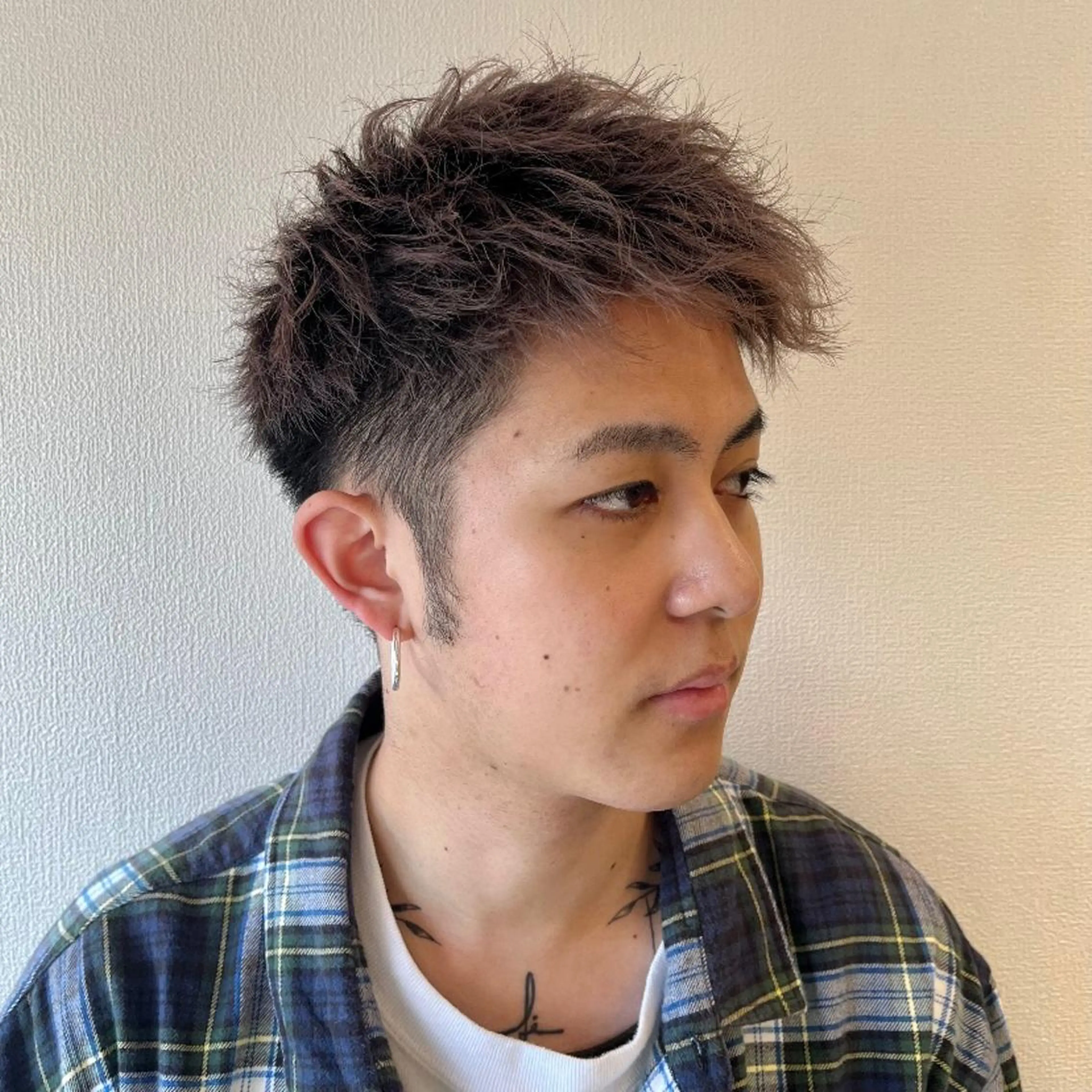 ショート カラー メンズ ラベンダーカラー シルバー カット ヘアカラー メンズ特化美容師/ 藤戸 椋のヘアスタイル