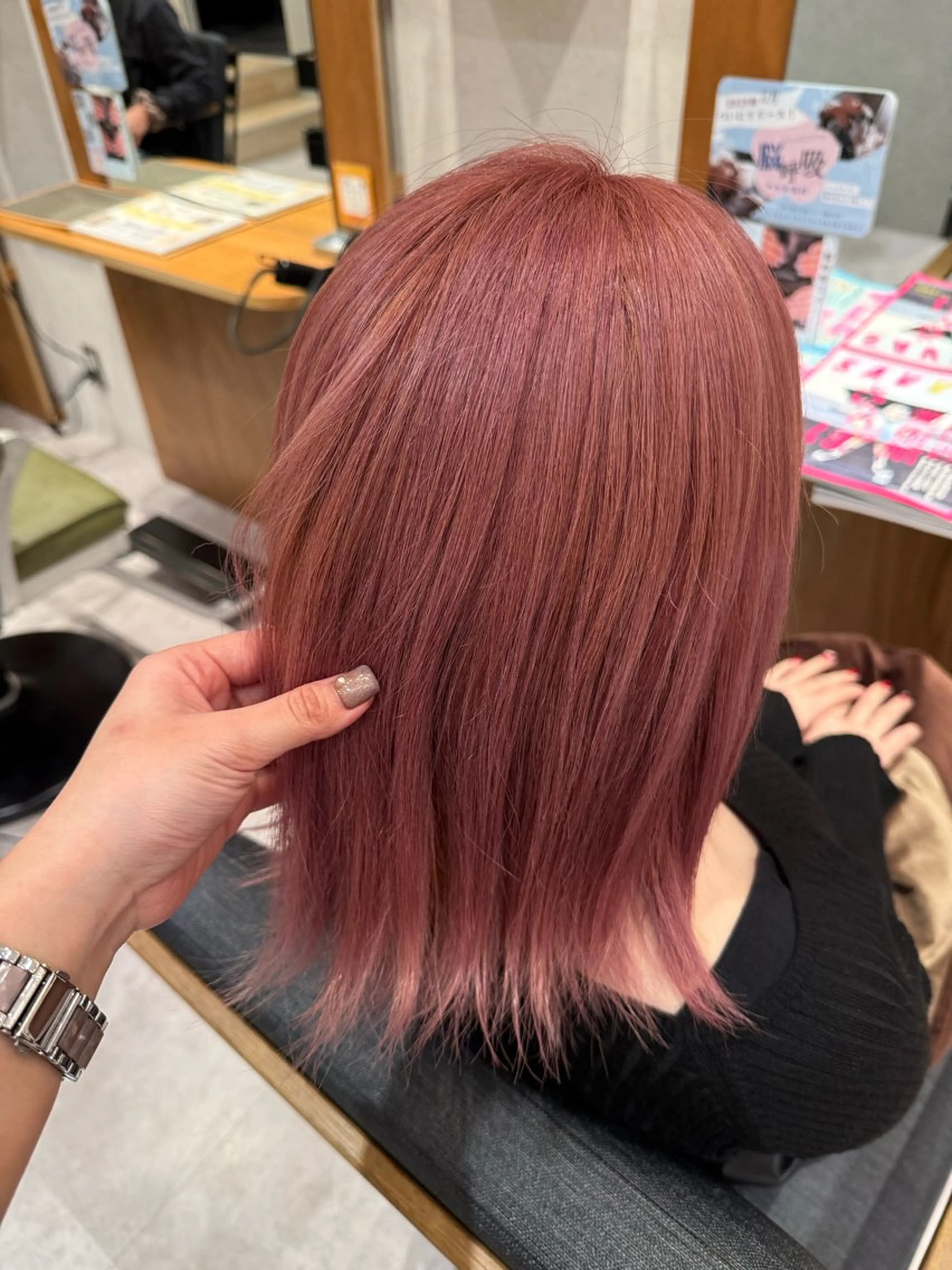 ミディアム 艶カラー 🎀良川琴奈のヘアスタイル
