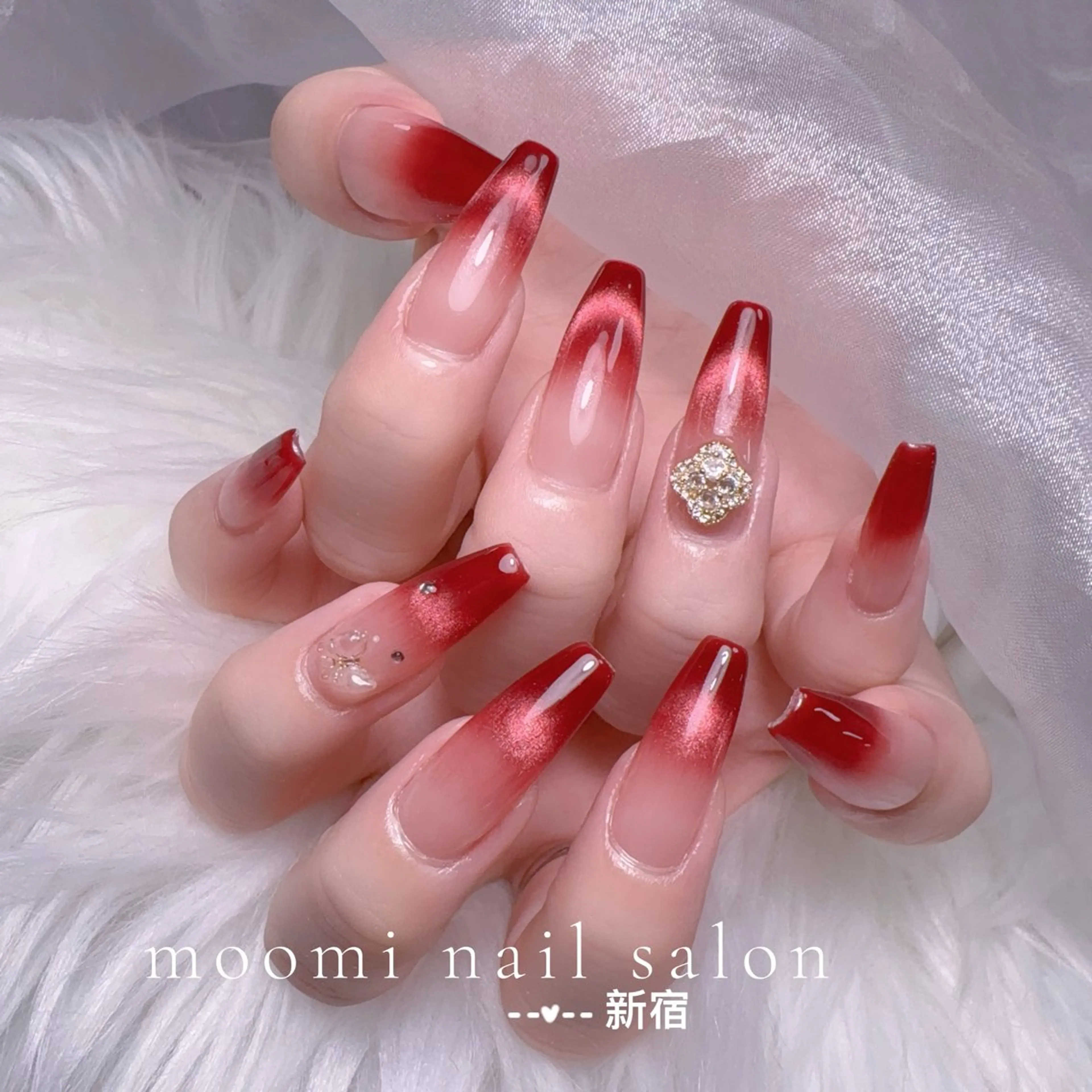 ネイル チークネイル フレンチネイル ジェルネイル グラデーション ハート ハンドネイル moomi nail スカルプ専門のネイルデザイン