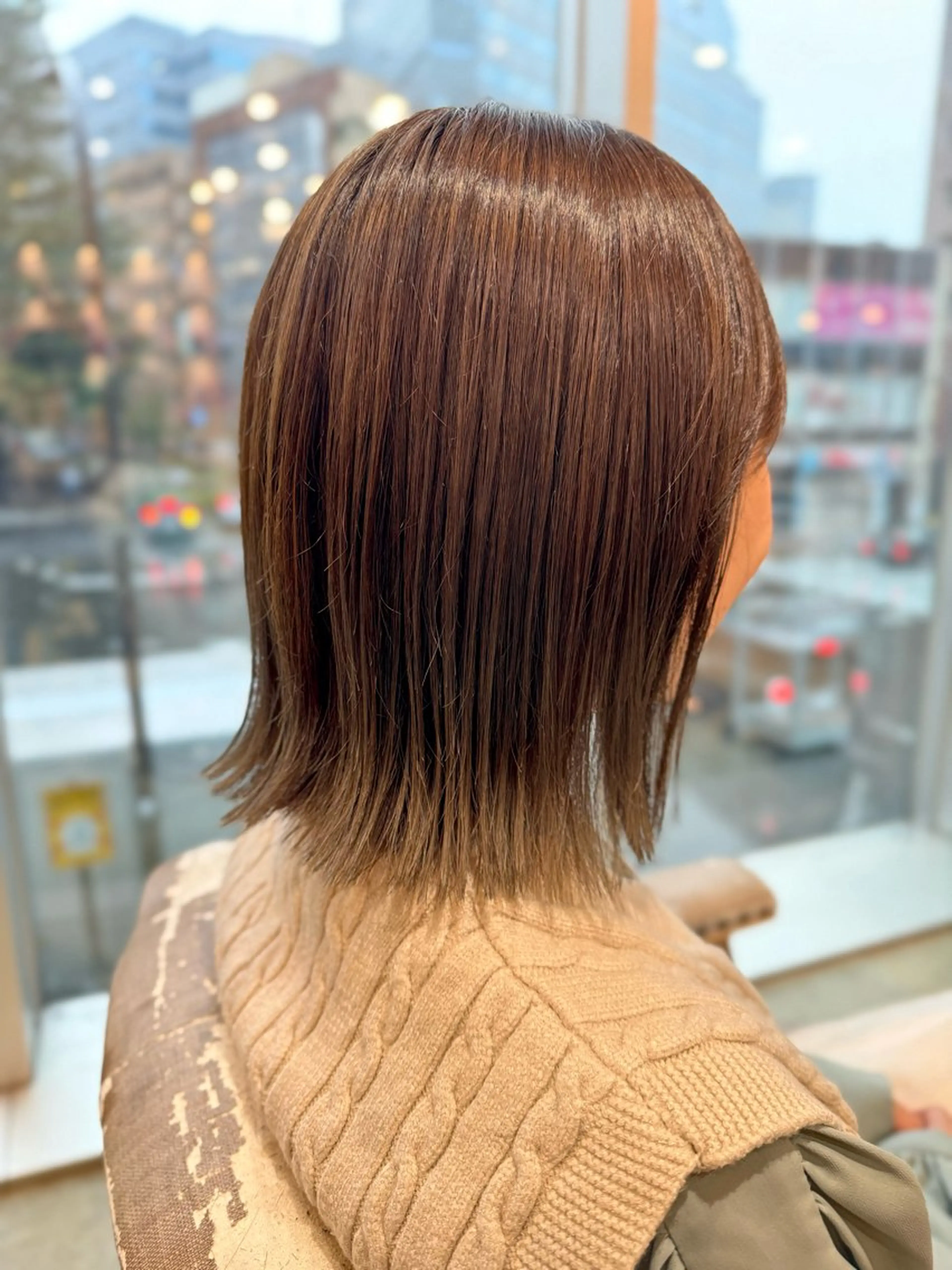 ミディアム カラー 切りっぱなしボブ オリーブカラー ボブ カット ヘアカラー トリートメント ショート/ボブ アンドウ☺︎のヘアスタイル