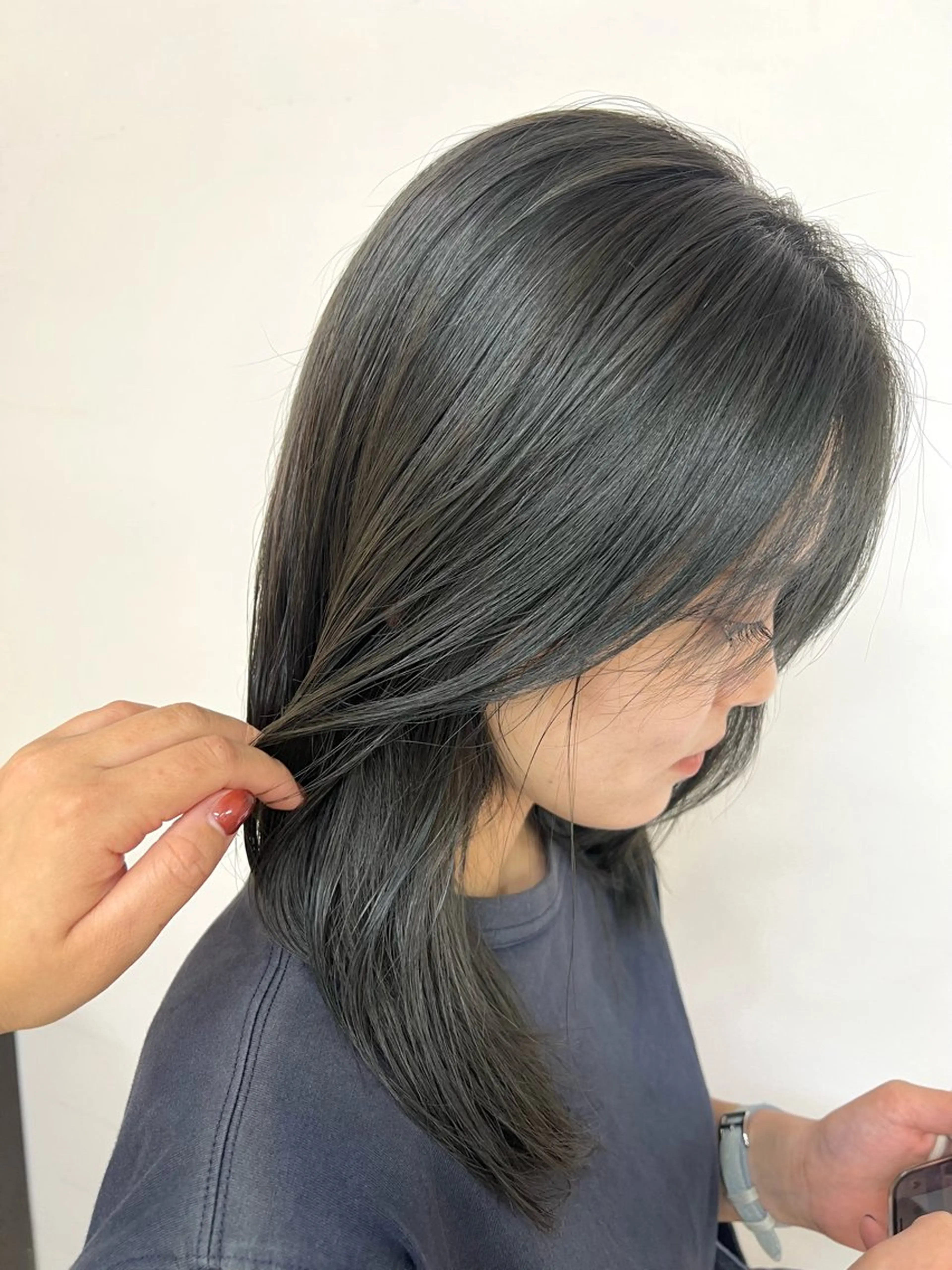 ロング カラー ブルーカラー ブルージュ 🤍中野 レオ🤍のヘアスタイル
