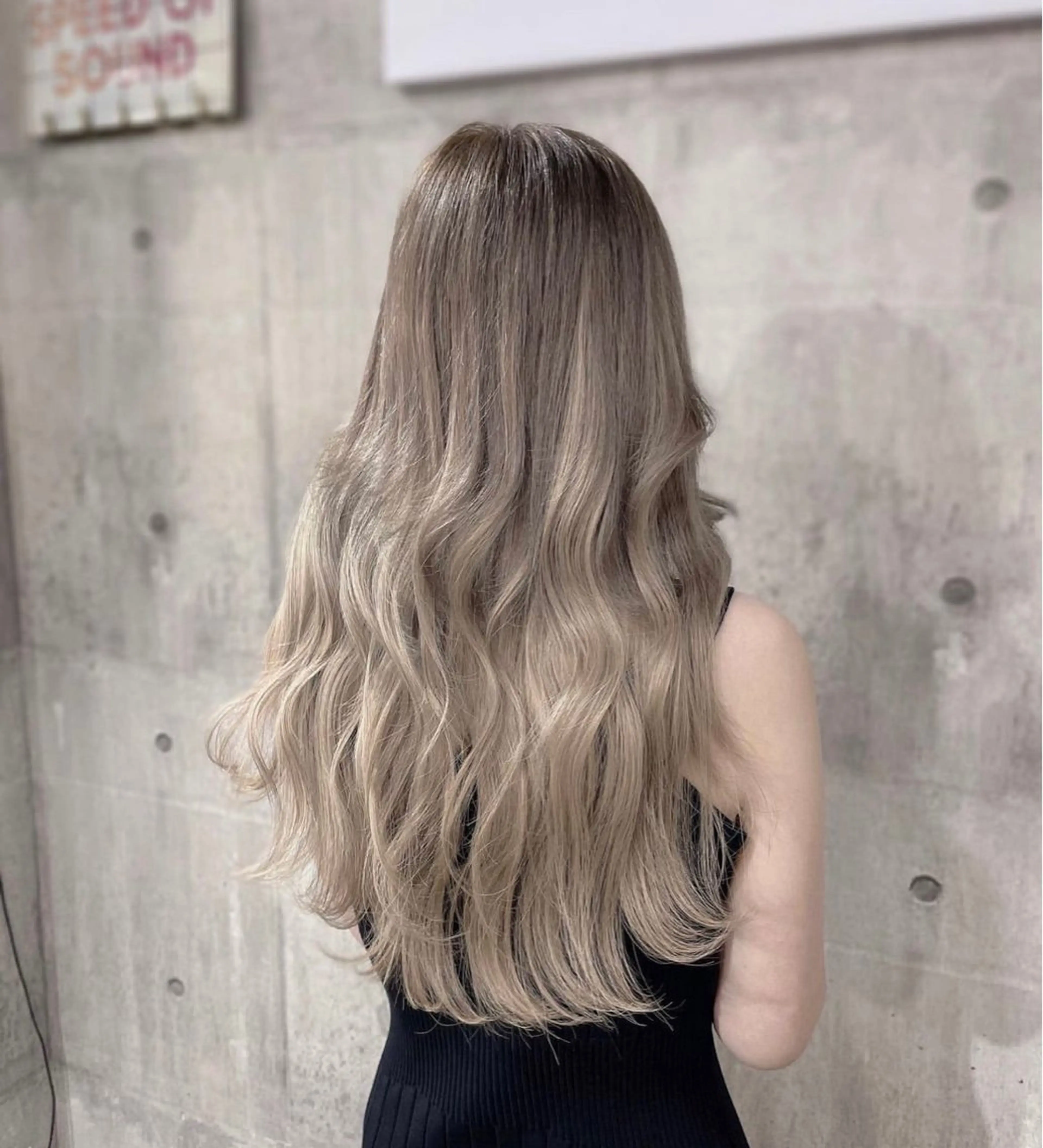 ロング カラー ハイトーンカラー MIRAC所属・Ryoichi⛓️ 韓国ヘア/ハイトーンのヘアスタイル