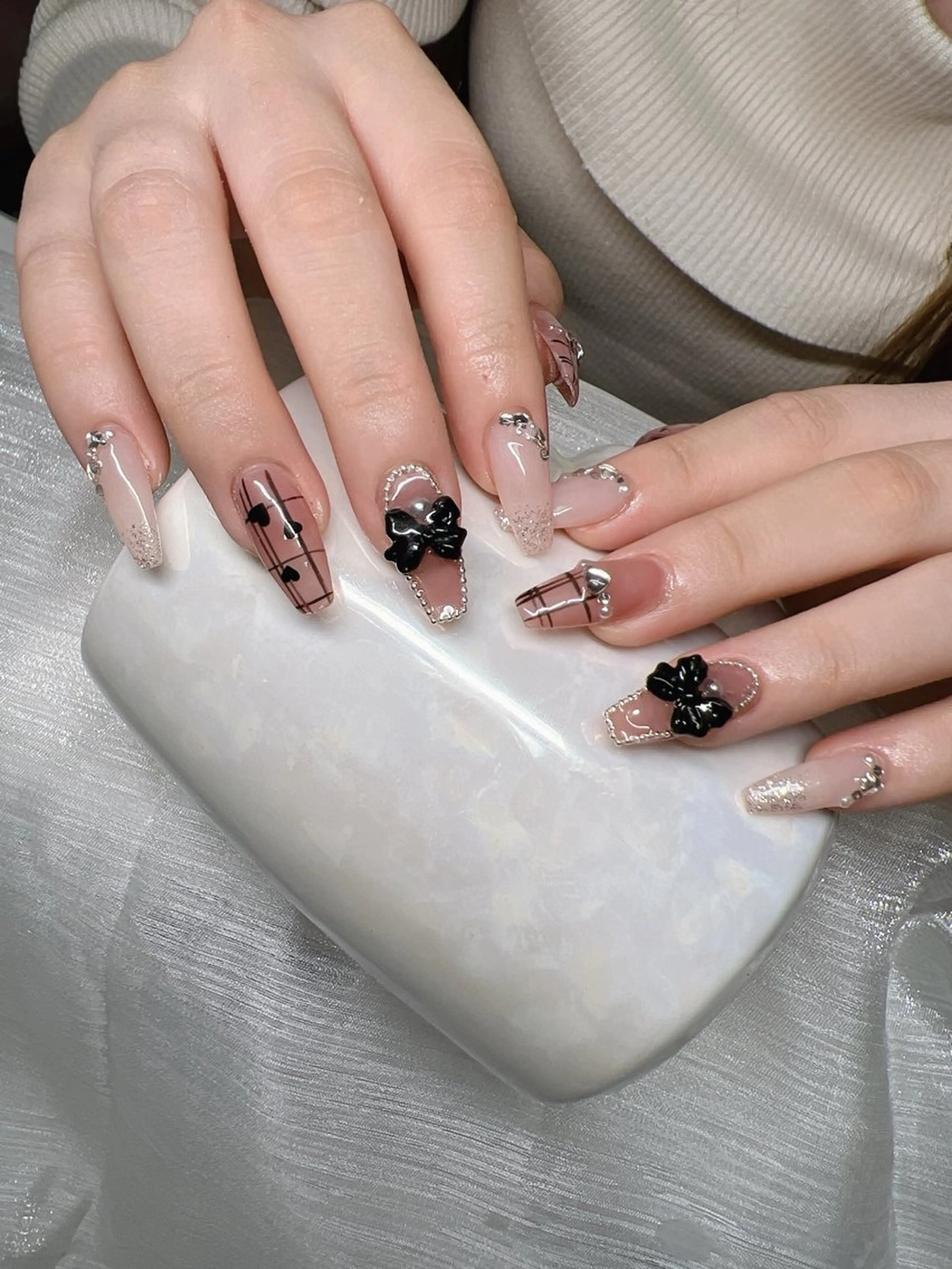 ネイル ハンドネイル Lee Nailsのネイルデザイン