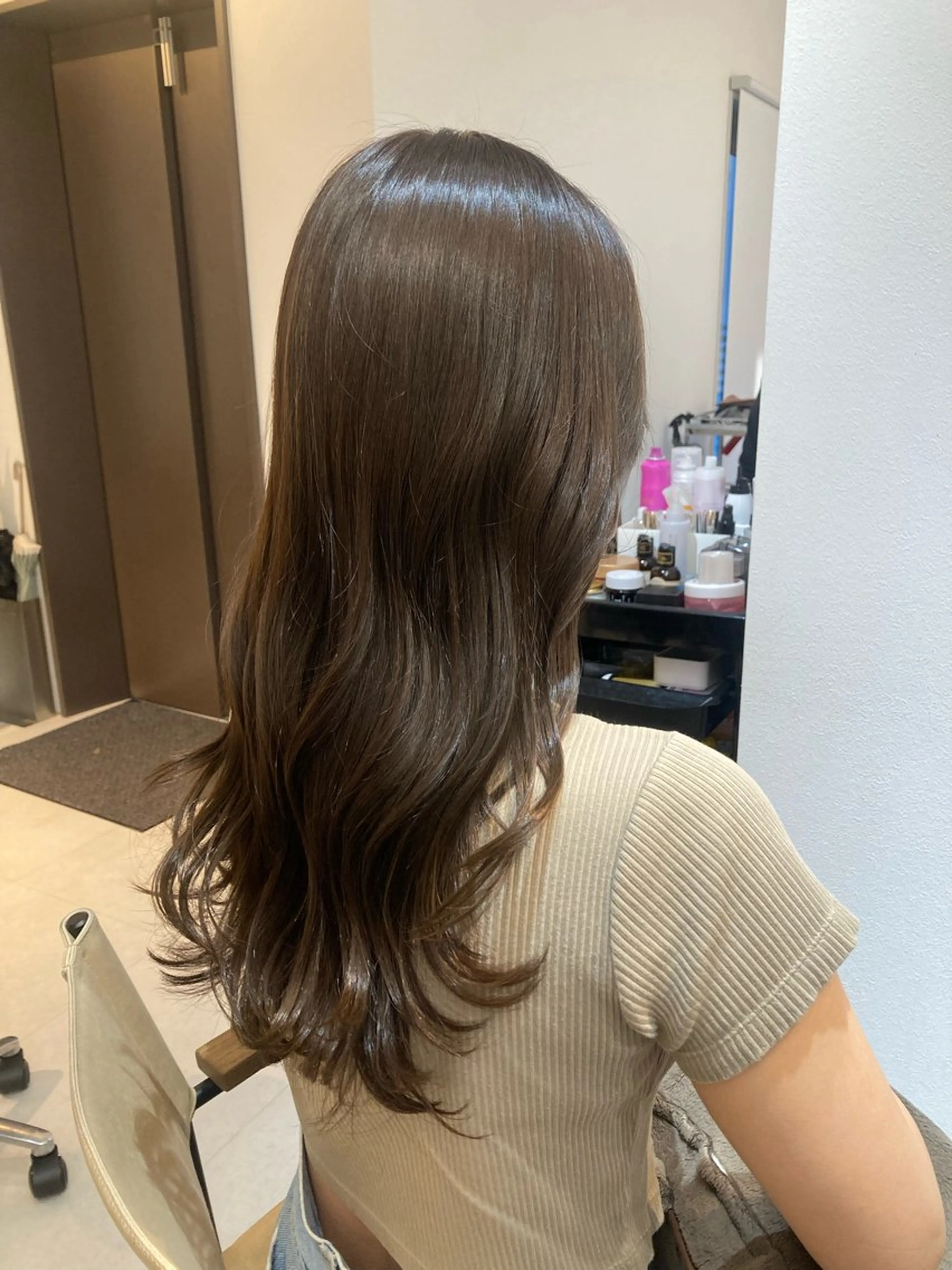 セミロング カット ヘアカラー トリートメント ✨色持ちの良い艶 カラー✨蟹江真世のヘアスタイル