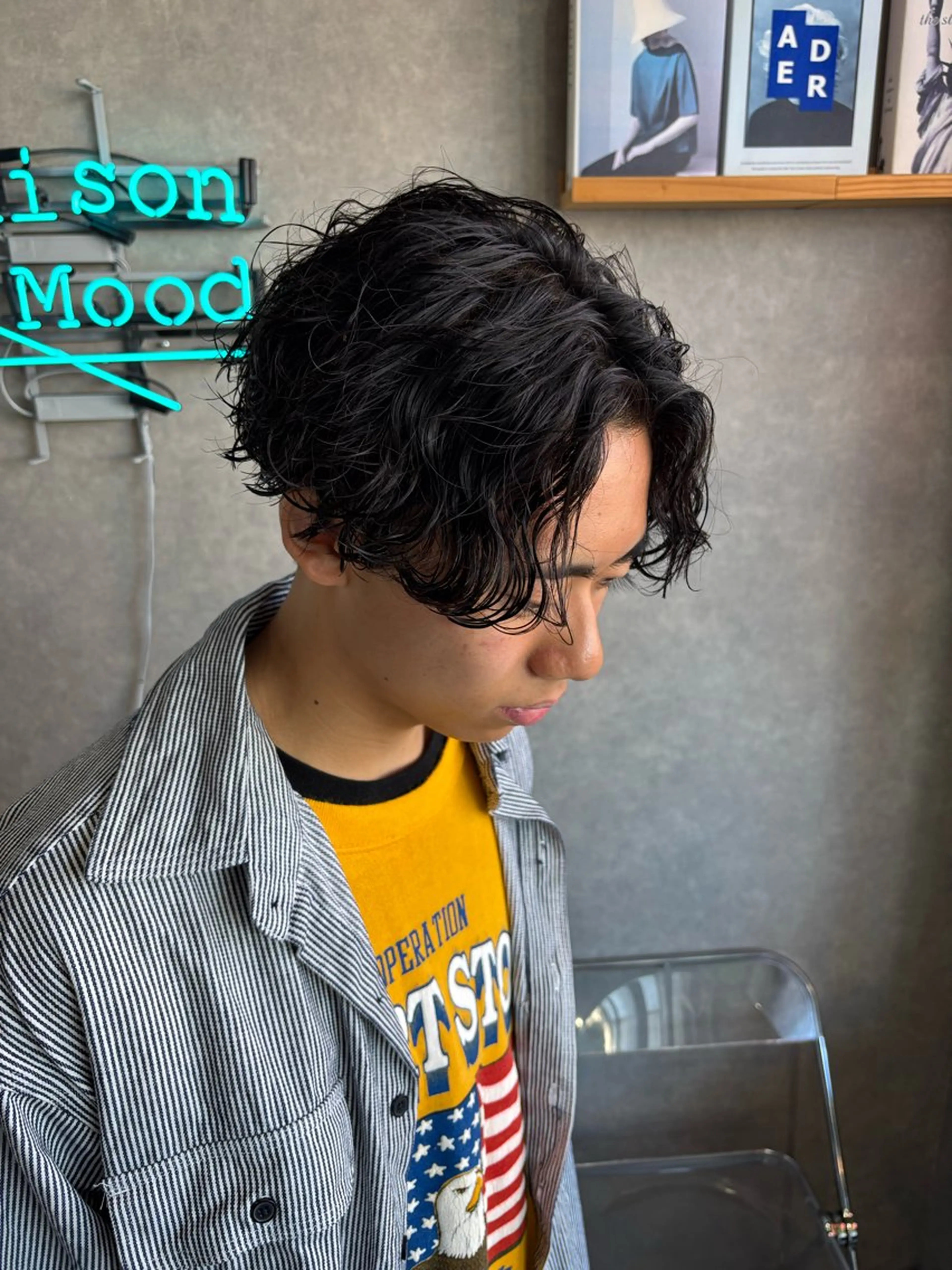 ショート パーマ メンズ センターパート メンズハイトーン マッシュウルフ マッシュ メンズパーマ カット パーマ トリートメント 長谷川 湧のヘアスタイル