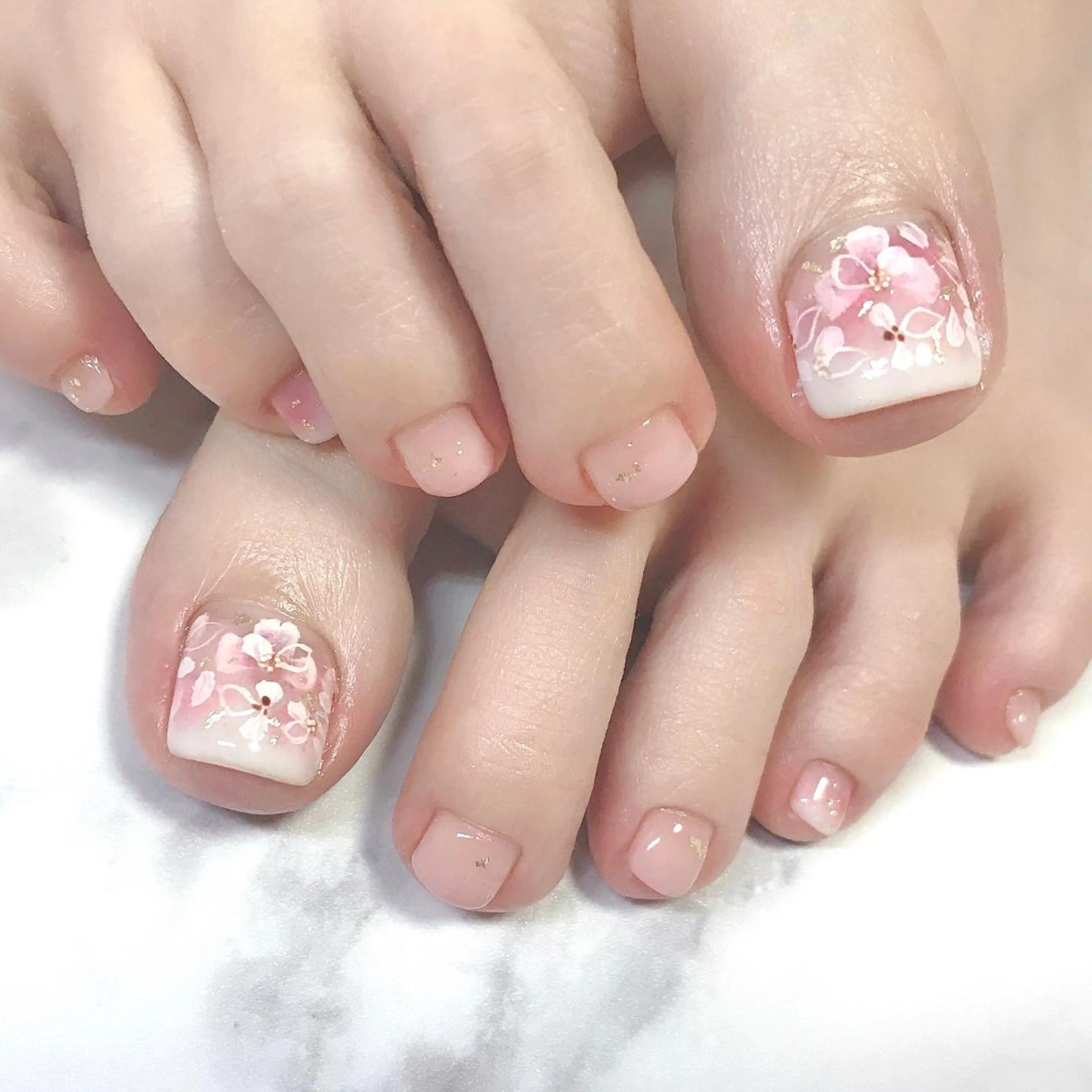 ネイル フラワーネイル フットネイル グラデーション ピンク フットネイル ステラ marikominoのネイルデザイン