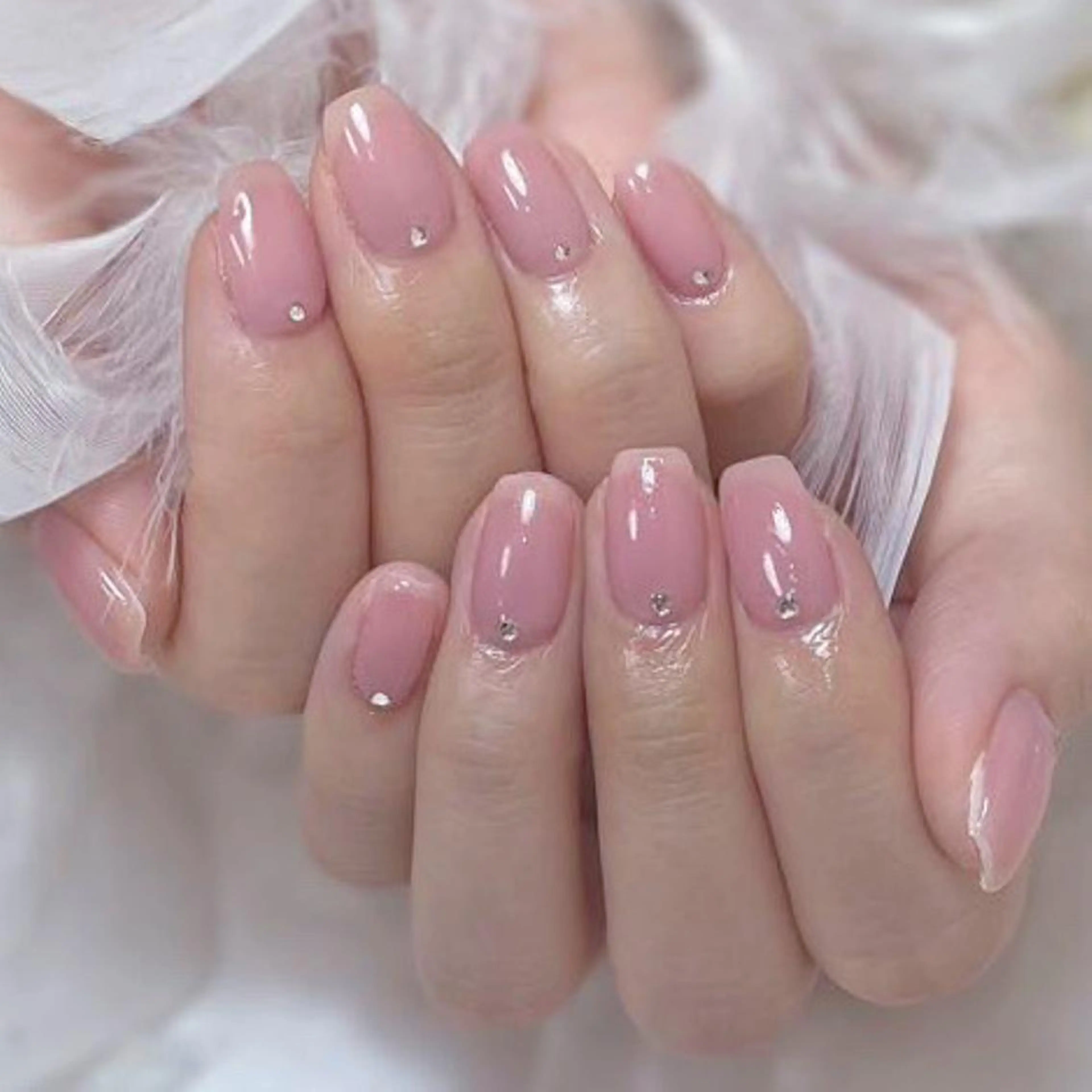 ネイル アートネイル オーロラネイル ガーリー キラキラネイル 韓国ネイル ハンドネイル Leah 💅のネイルデザイン