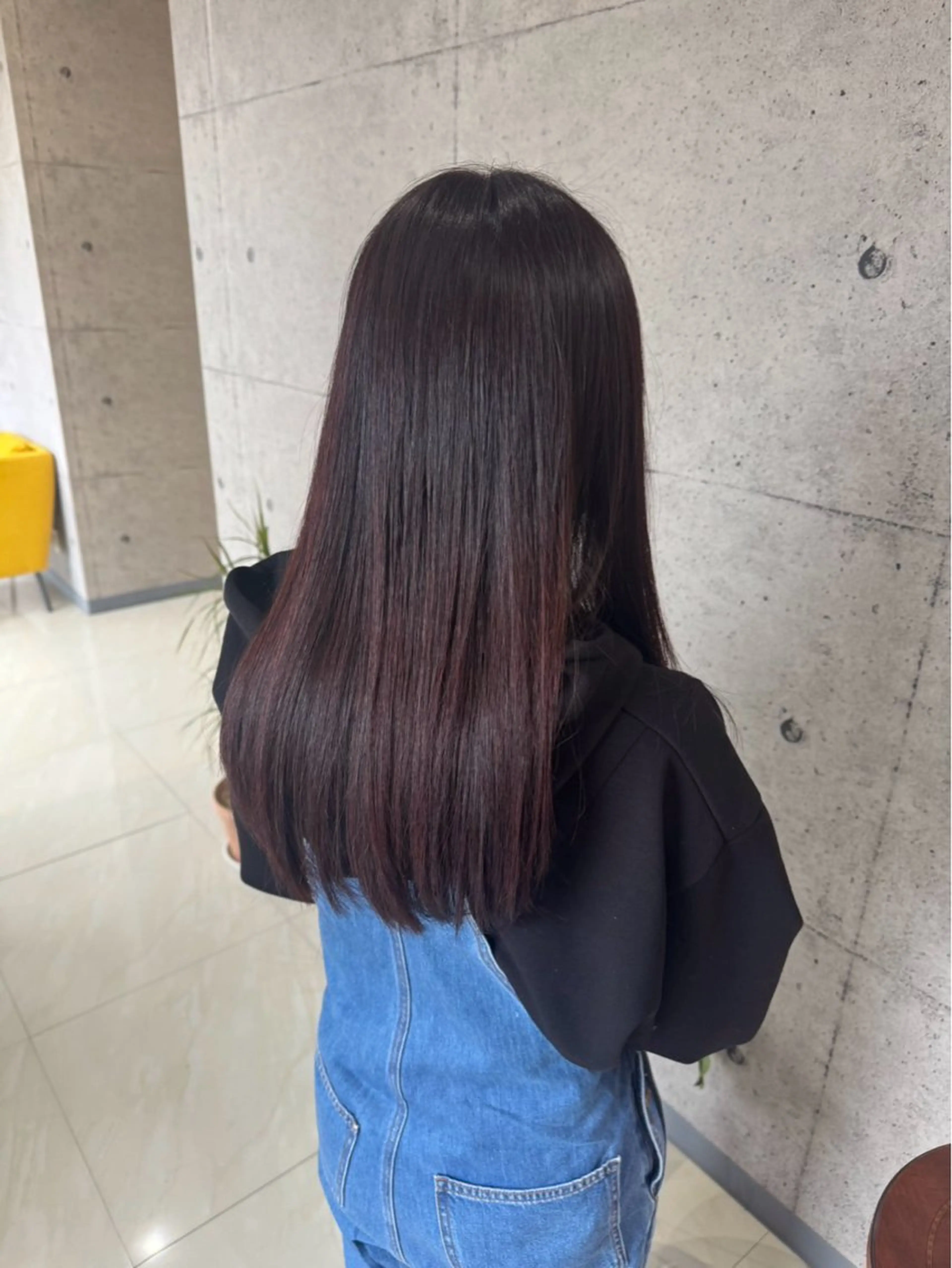 ロング カラー ピンクカラー カット ヘアカラー トリートメント 廣瀬 愛のヘアスタイル