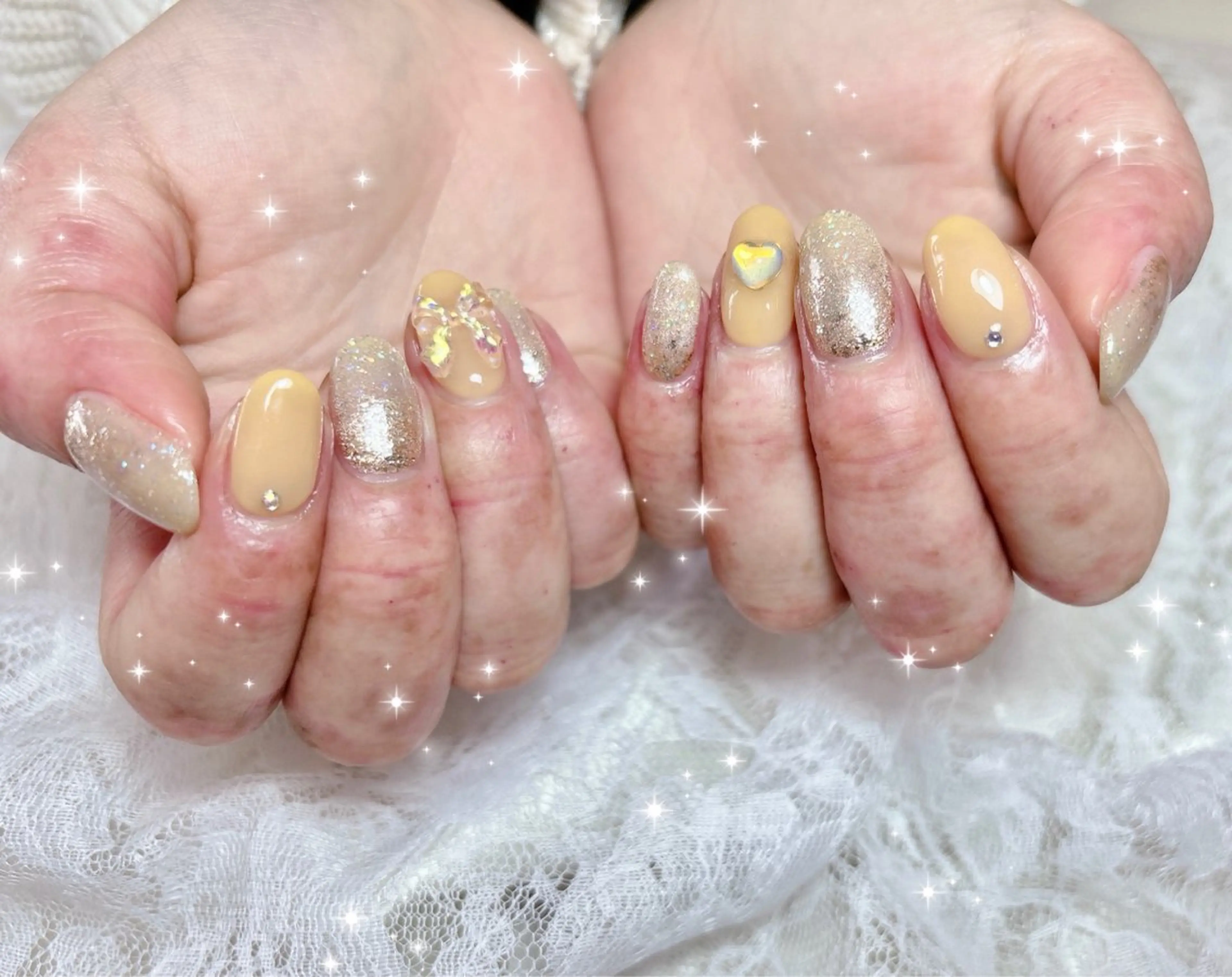 ネイル アートネイル 黄色 ハンドネイル FLARE NAIL フレアネイルのネイルデザイン