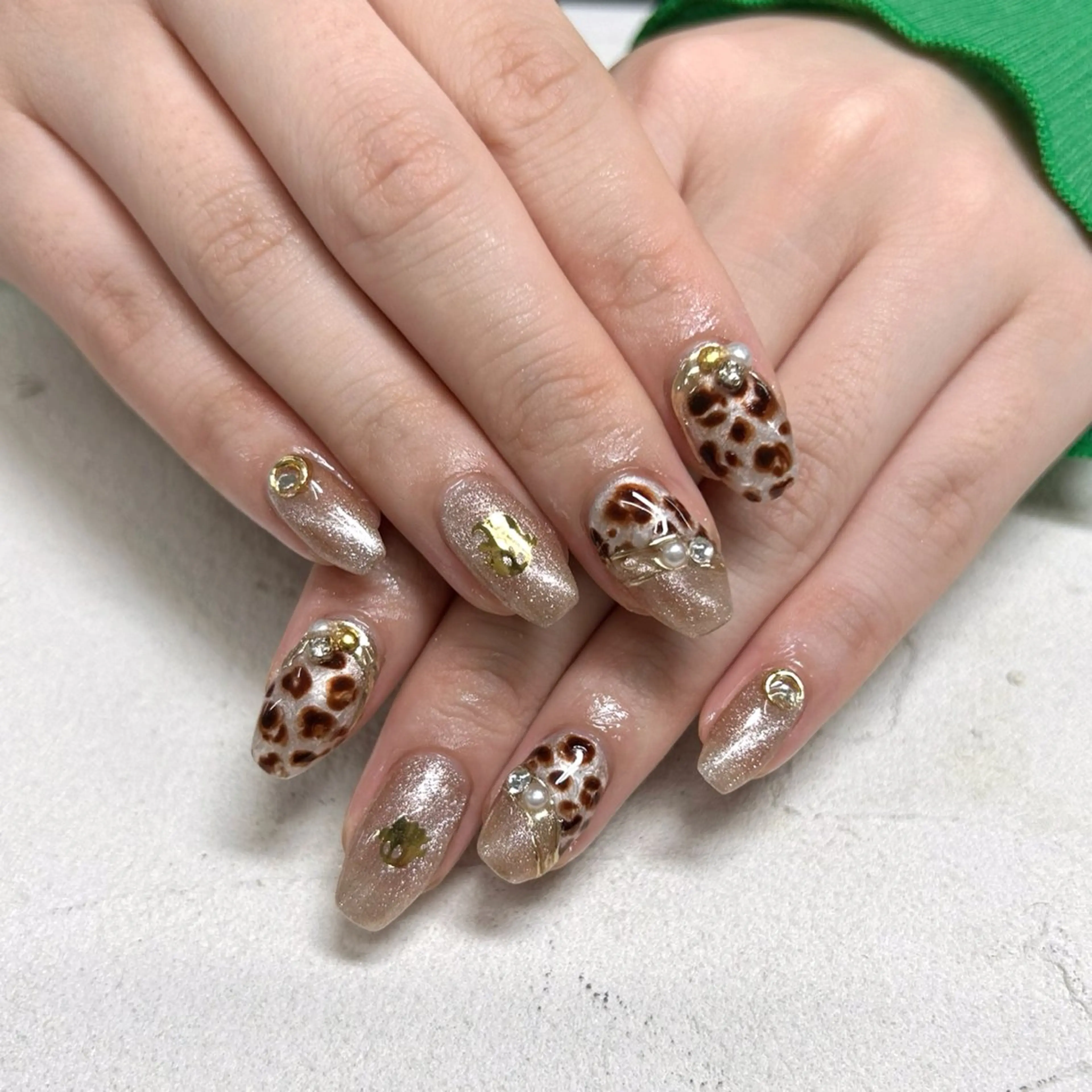 ネイル アニマル柄 持ち込み REMIA 🤍harukaのネイルデザイン