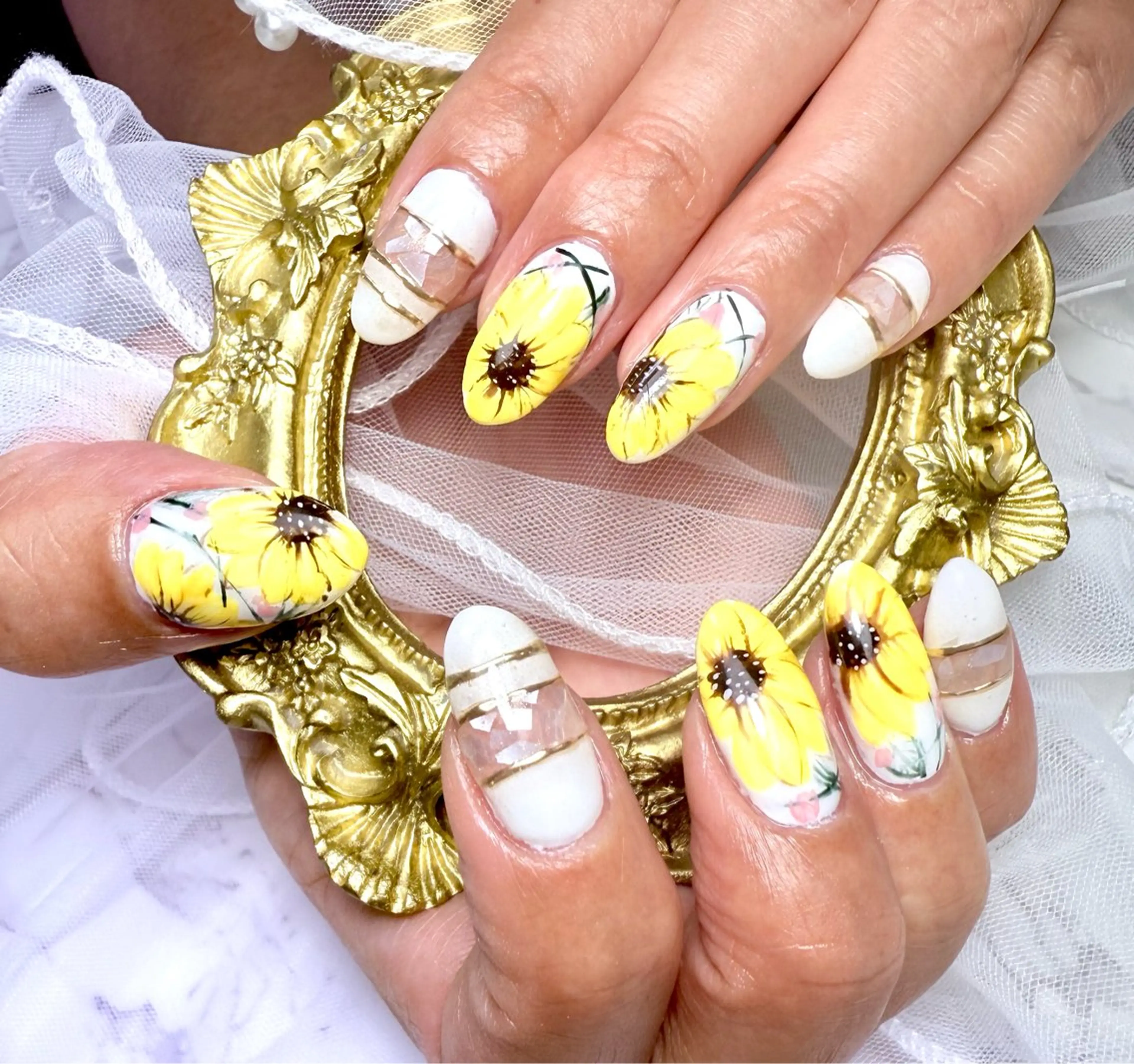 ネイル アートネイル チークネイル 氷ネイル・うるうるネイル キラキラネイル ミラーネイル M.N_ nailのネイルデザイン