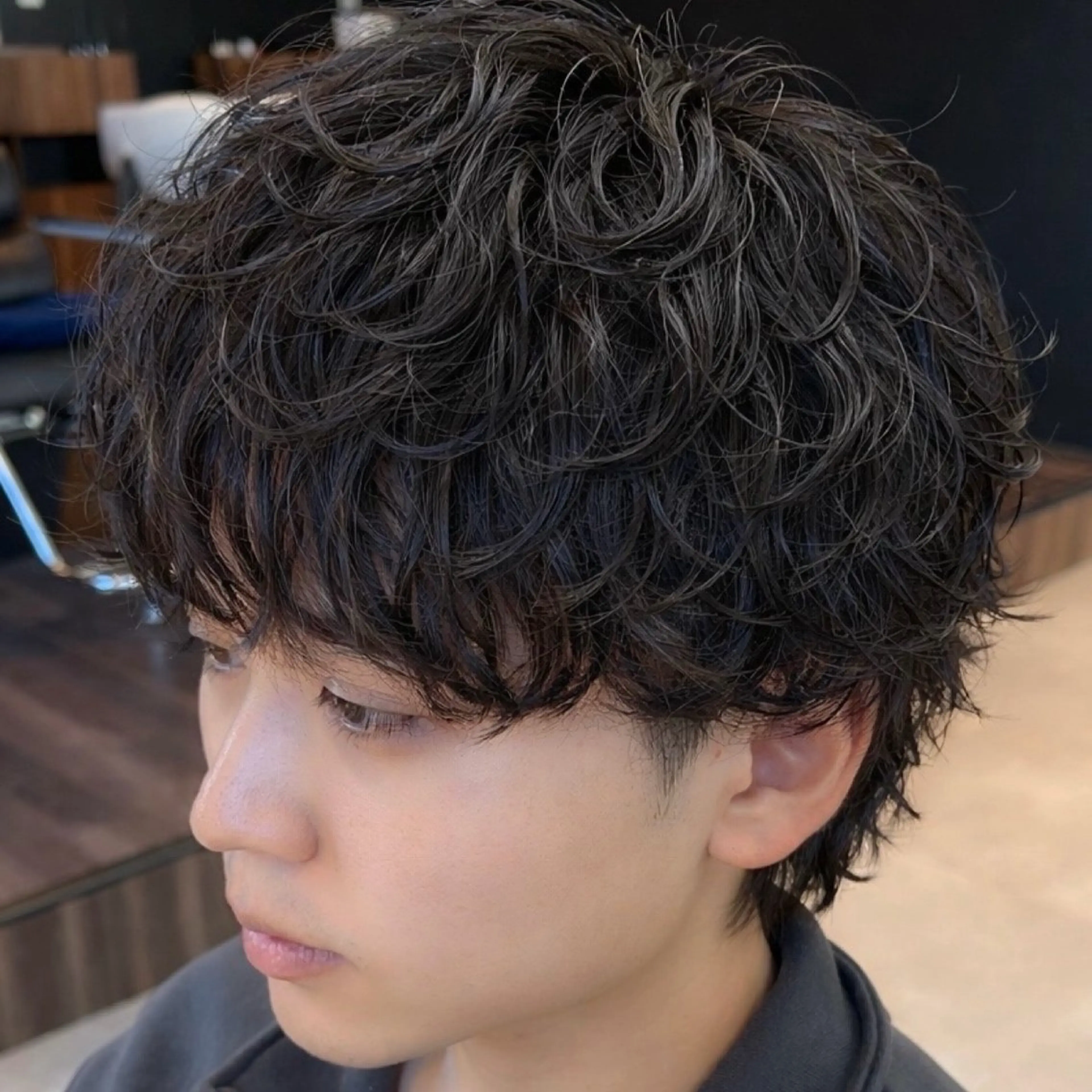 パーマ メンズ メンズ韓国風 マッシュウルフ マッシュ メンズパーマ メンズウルフカット カット パーマ 男の理想を叶える🔥 メンズパーマ特化｜関のヘアスタイル