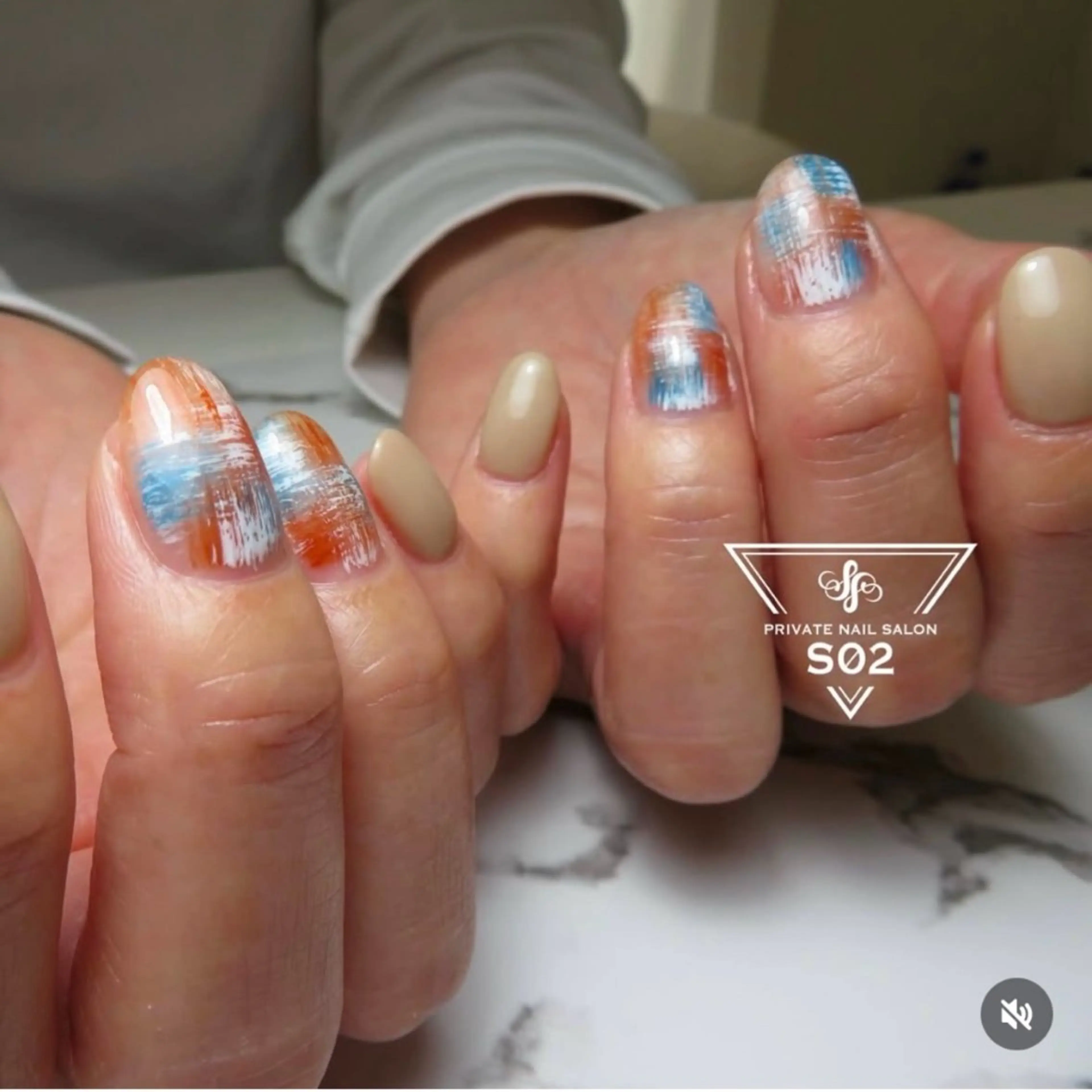 ネイル S02 𝙲𝚑𝚒𝚎のネイルデザイン