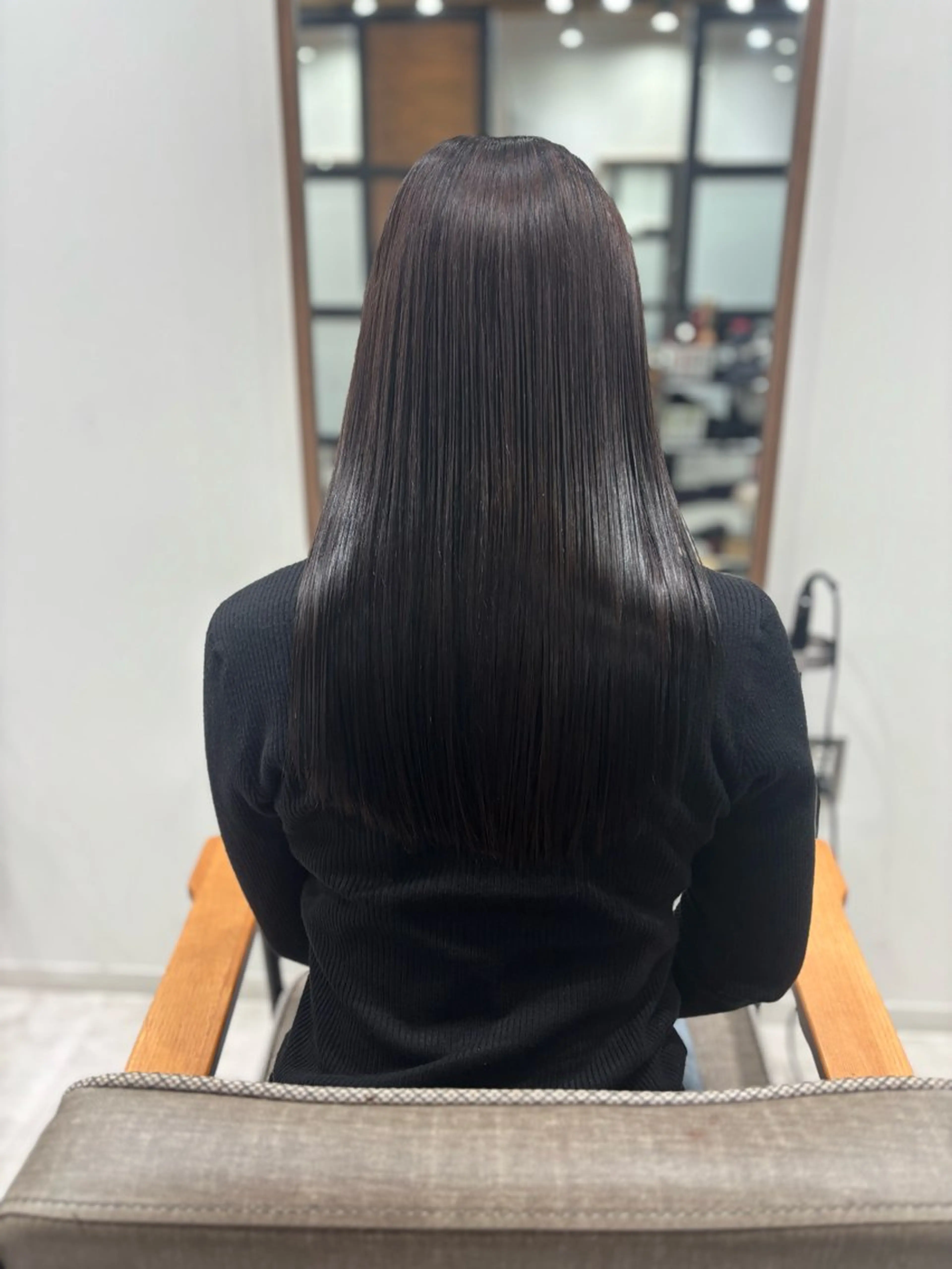 ロング カラー ブラウンカラー トリートメント おかだ まなみのヘアスタイル
