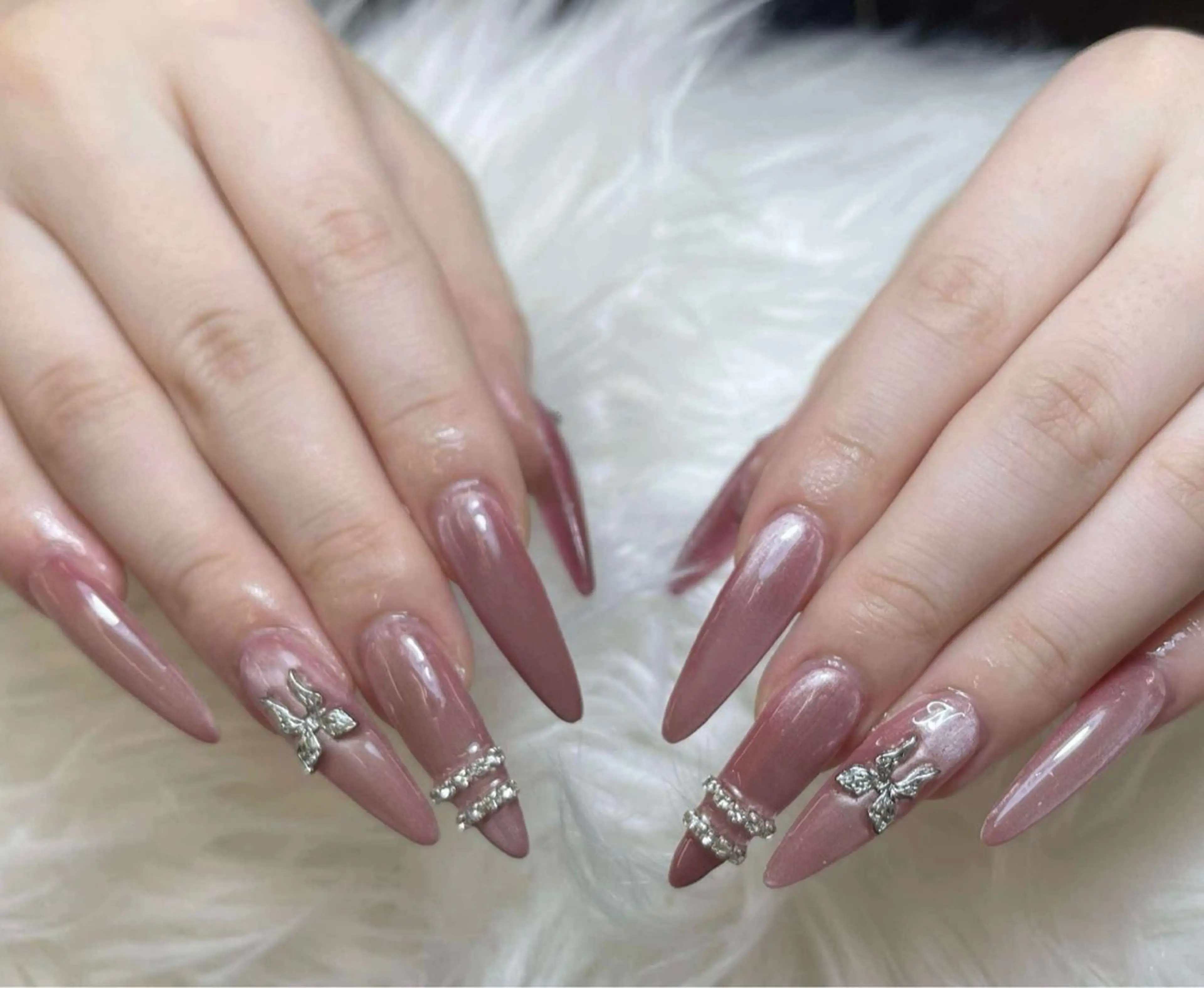 ネイル チークネイル 長さ出し フットネイル マグネットネイル 持ち込み ハンドネイル ANH NAIL ゴテゴテ専門店💎のネイルデザイン