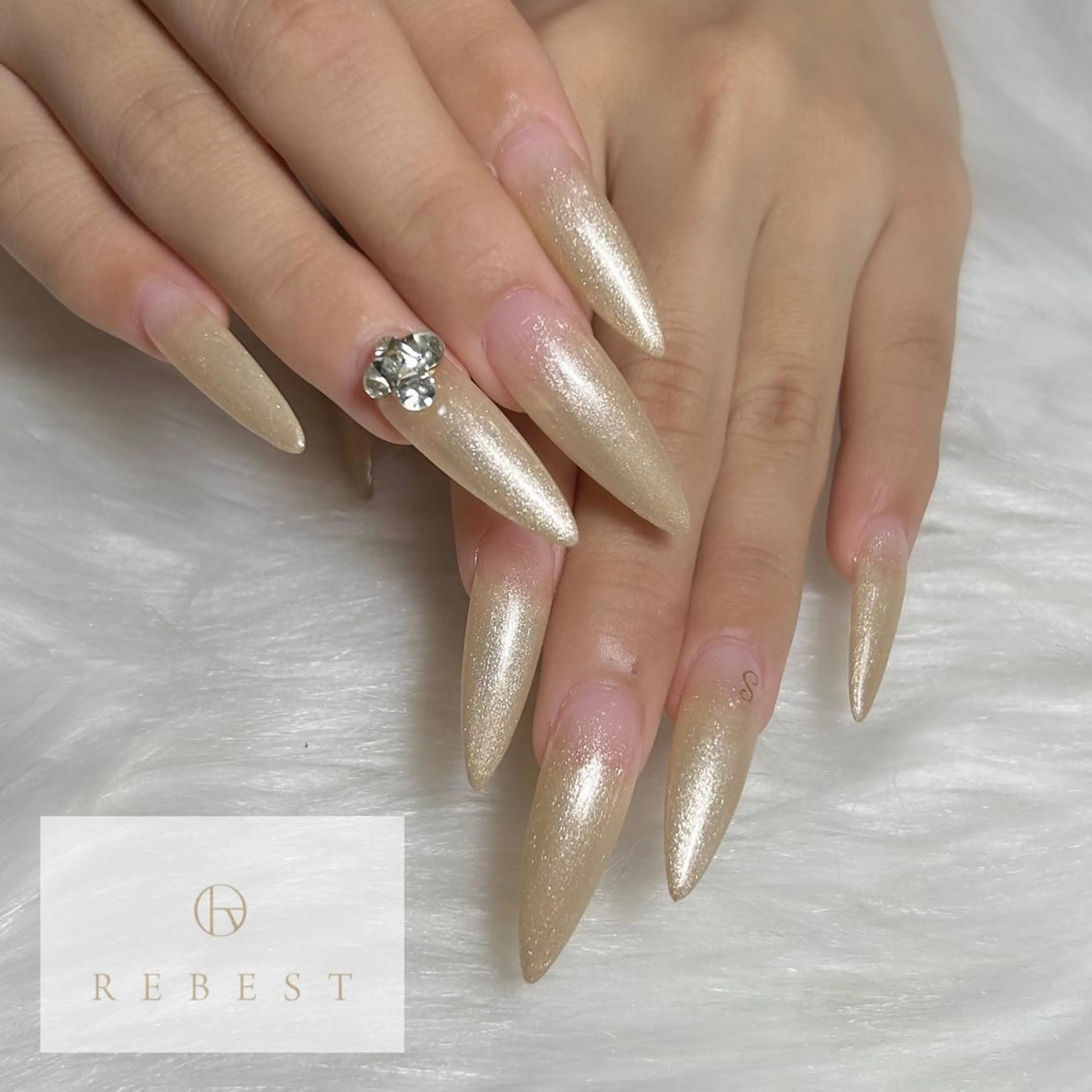 ネイル nailist SENAのネイルデザイン