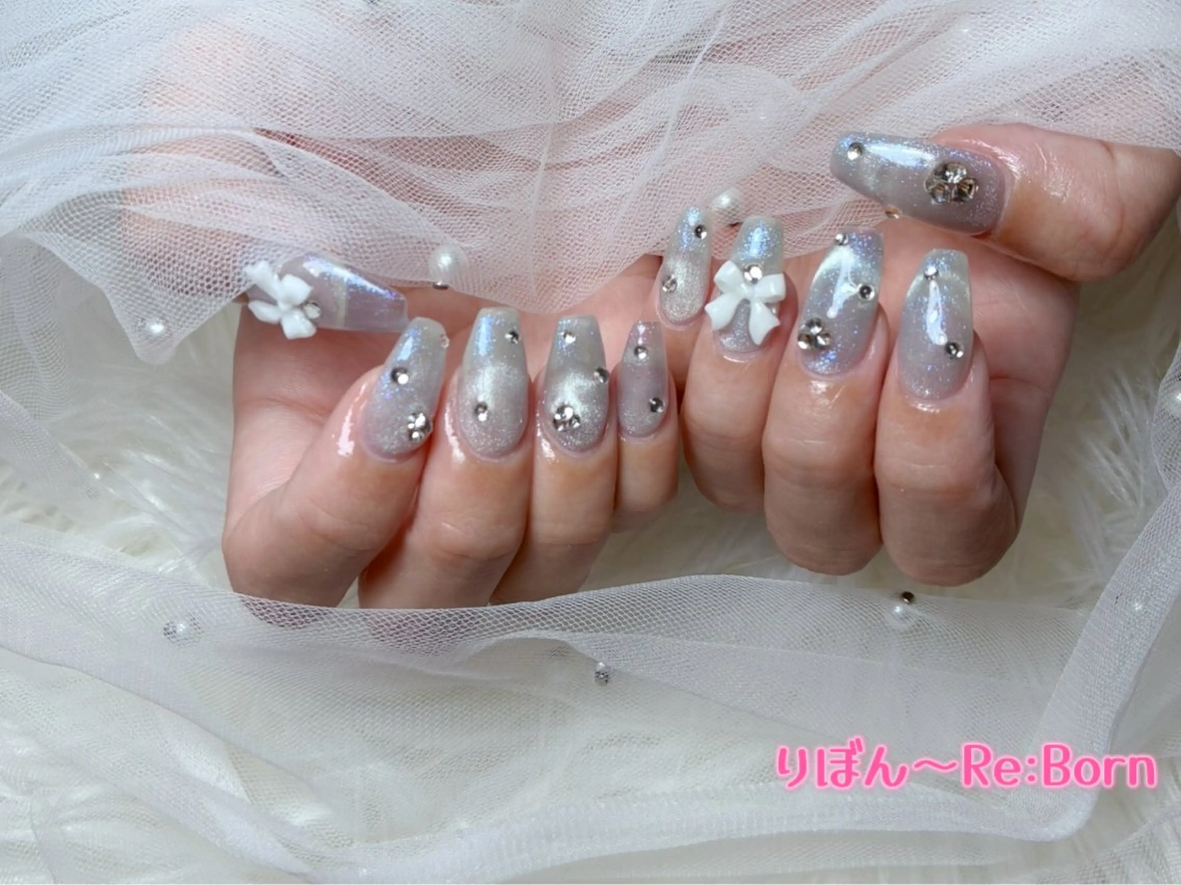 ミディアム フレンチガーリー クリスマス ハンドネイル りぼん Re:Bonrのネイルデザイン