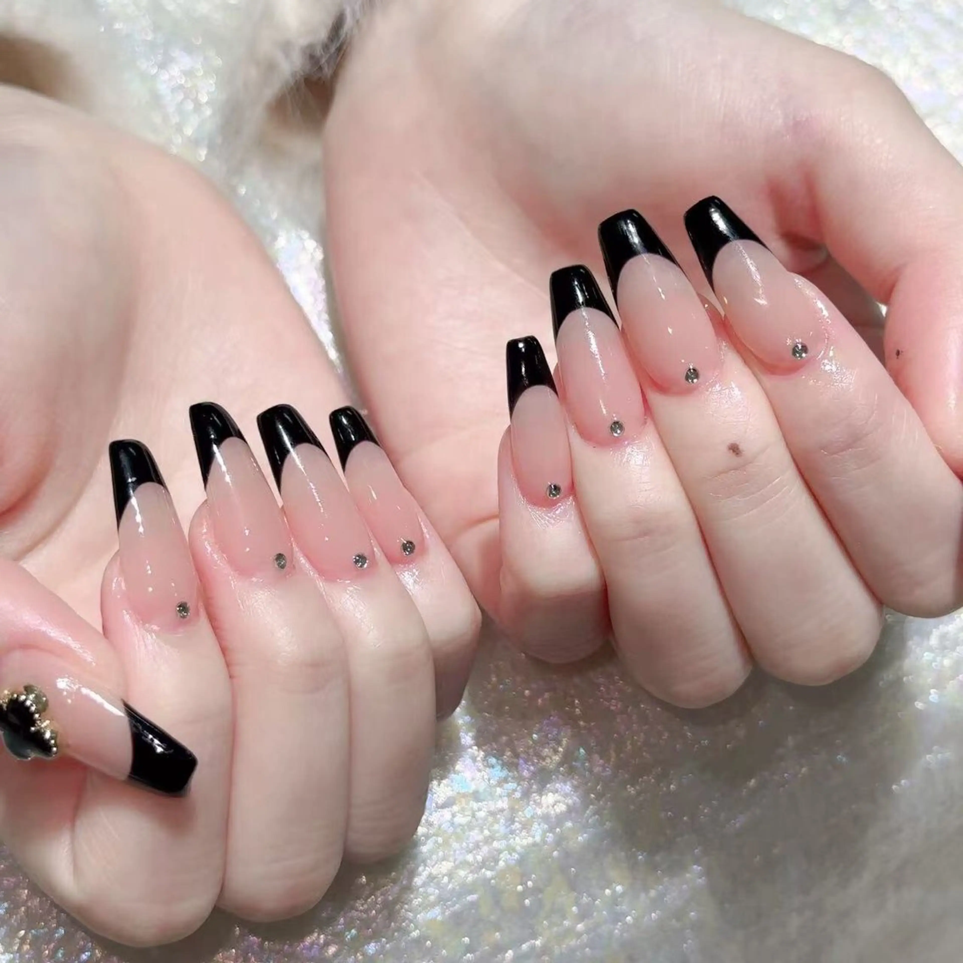 ネイル ハンドネイル Queens テイのネイルデザイン