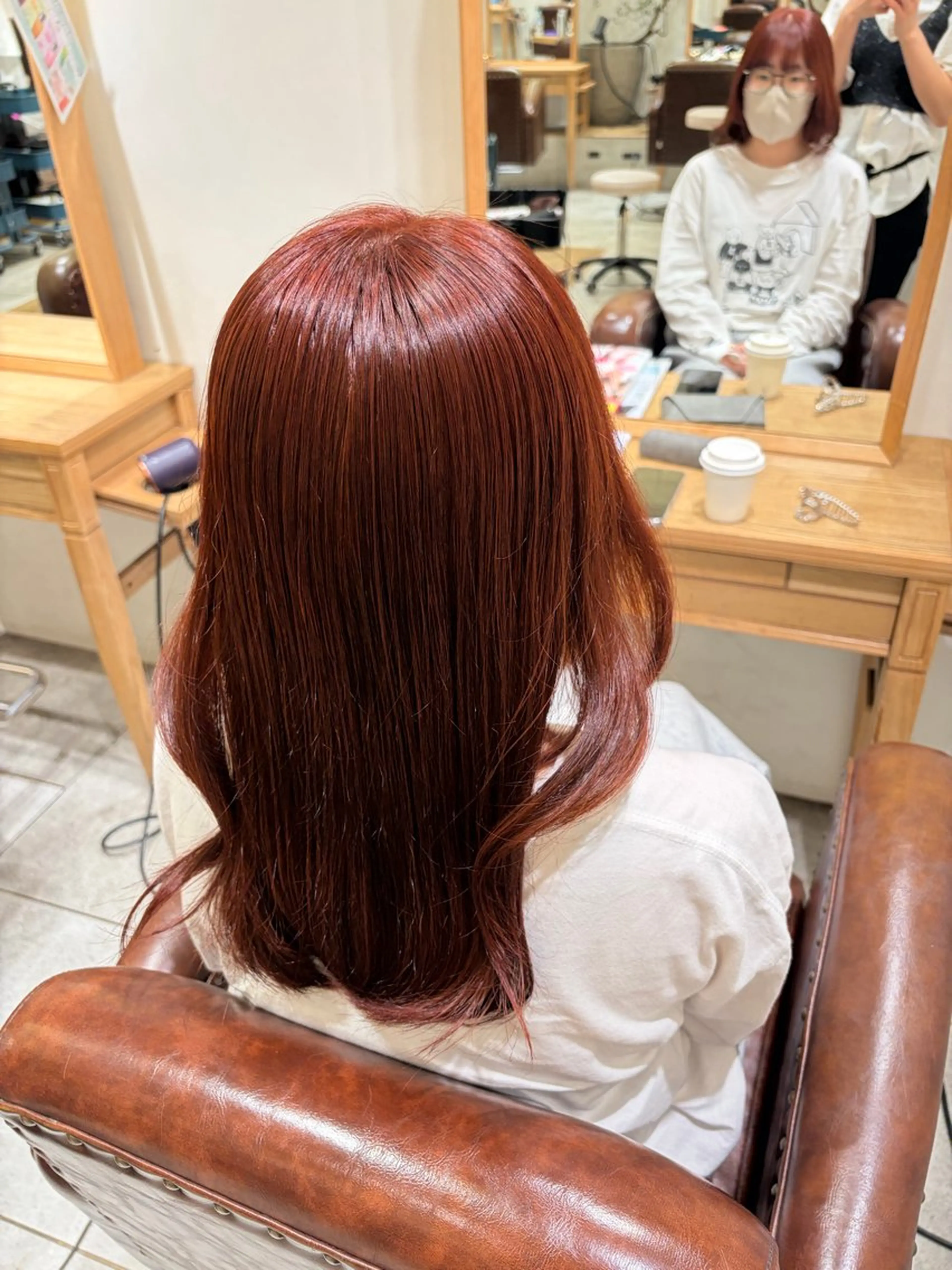 セミロング カラー ブリーチ ダブルカラー ブリーチなしカラー レッドカラー ヘアカラー 森山 陽菜のヘアスタイル