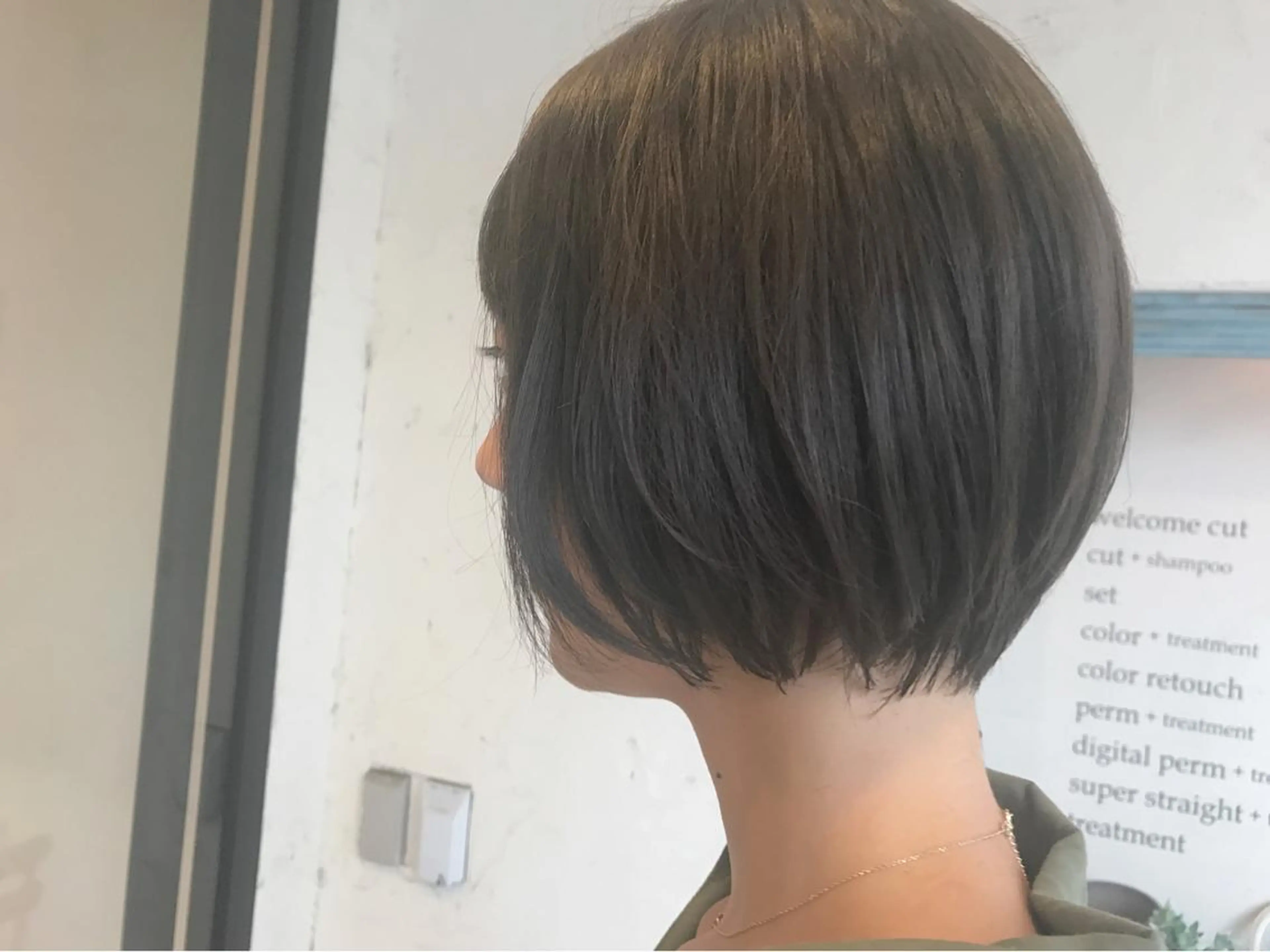 ショート カラー ショートヘア オリーブ透明感カラー 表参道/MIKUのヘアスタイル