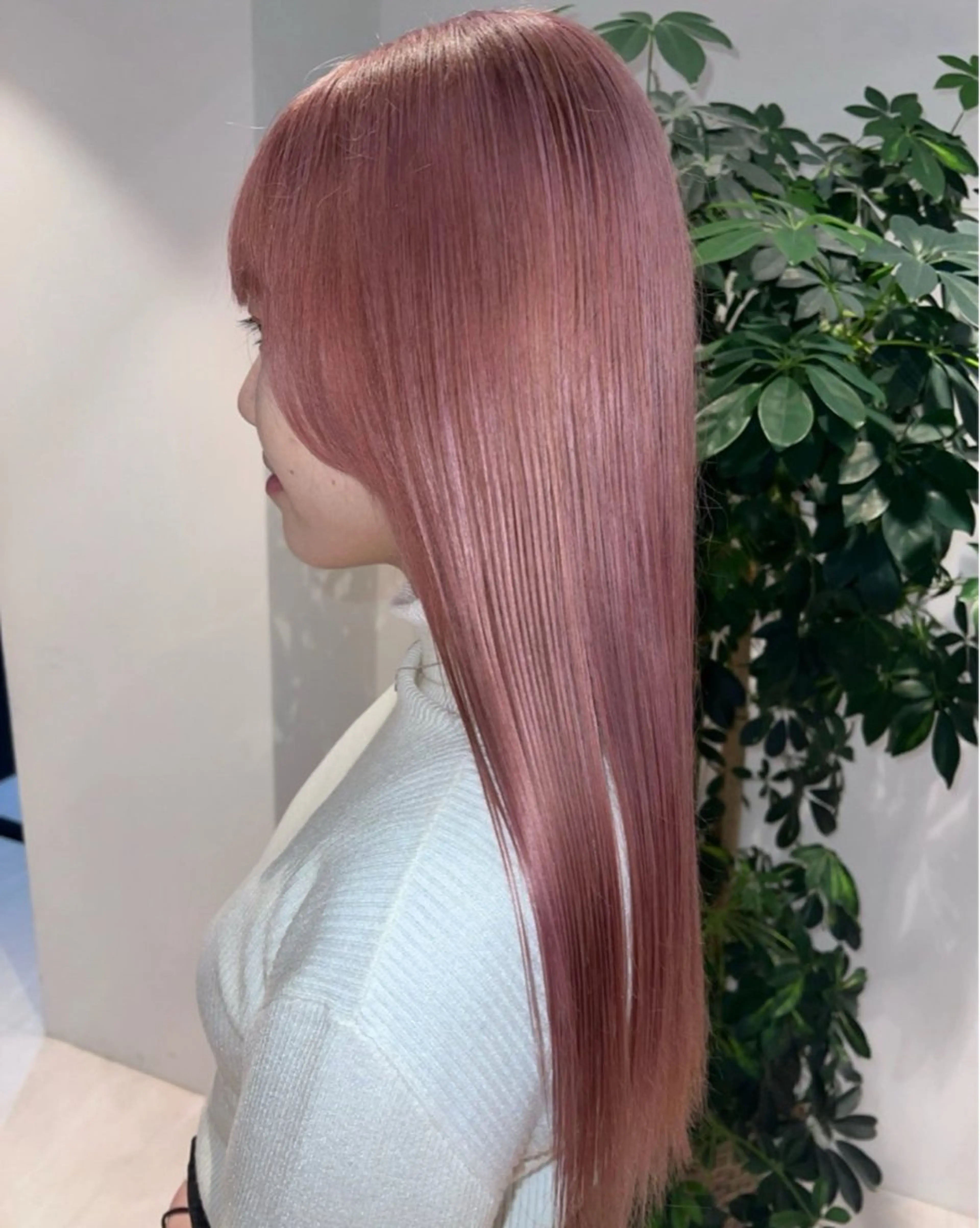 カラー ベージュカラー ピンクカラー ピンクベージュ ニトウ レイナのヘアスタイル