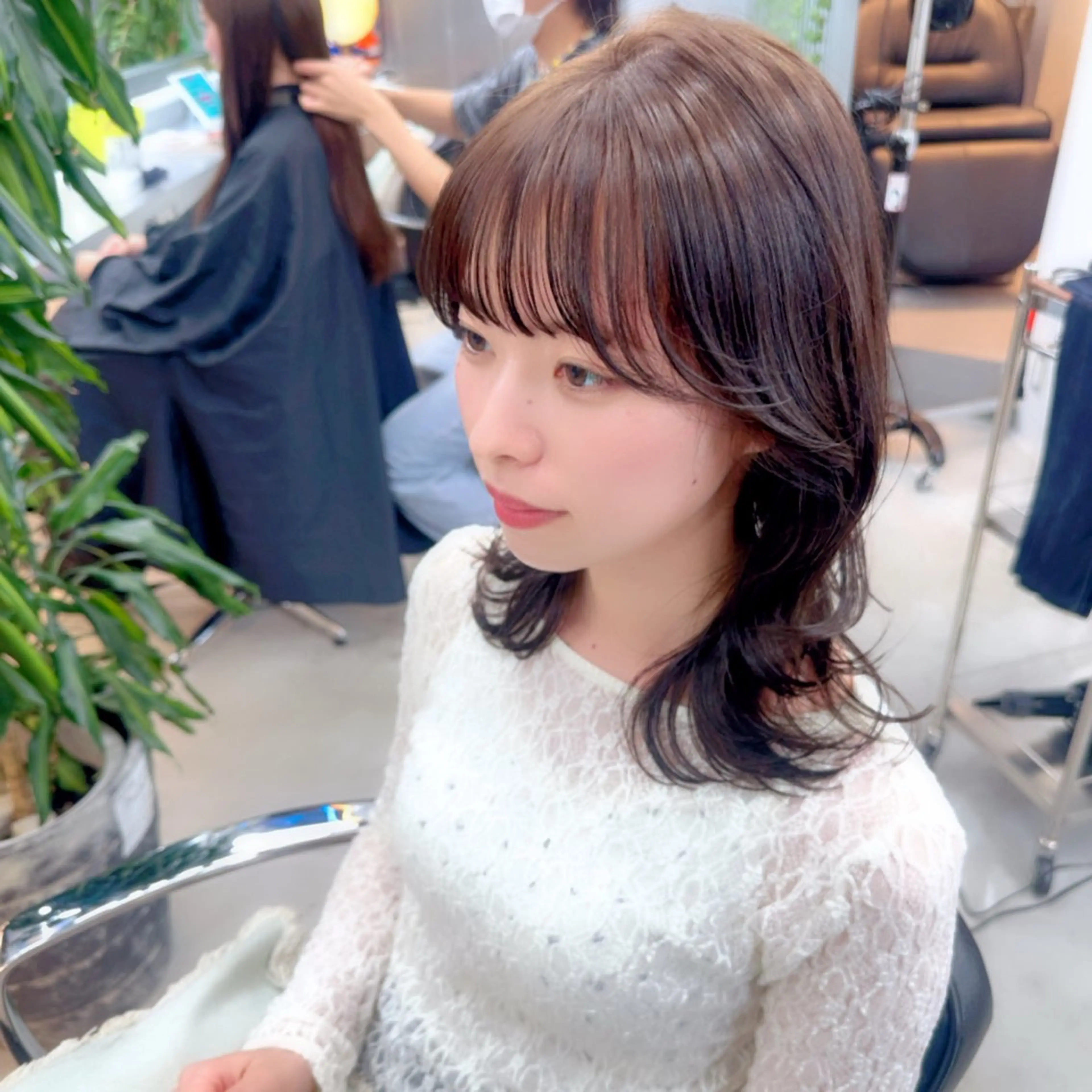 ミディアム カラー カット ヘアカラー トリートメント 岡野 静華のヘアスタイル
