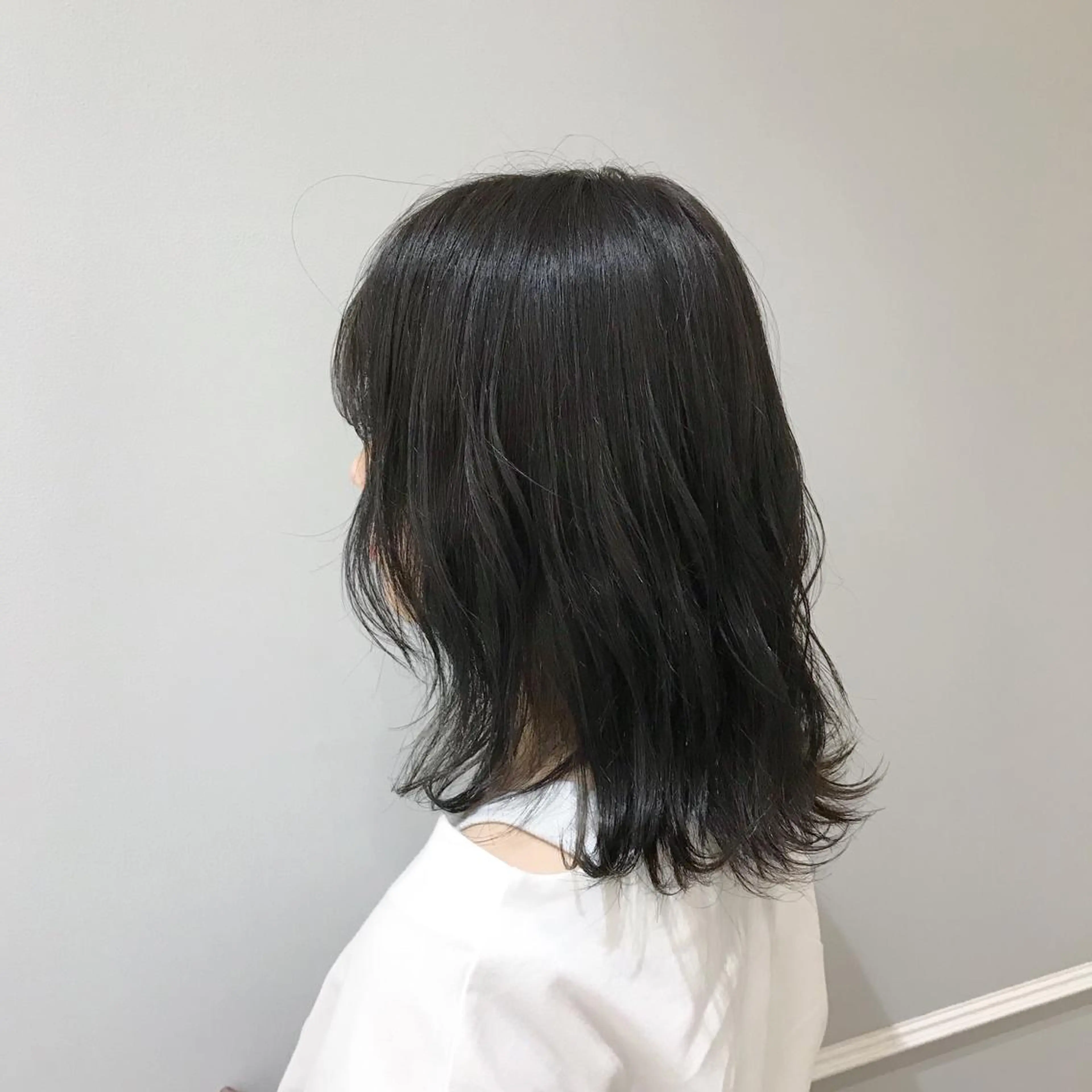 ミディアム カラー アッシュ アッシュグレー 大人可愛いHair ❤︎Ayakoのヘアスタイル