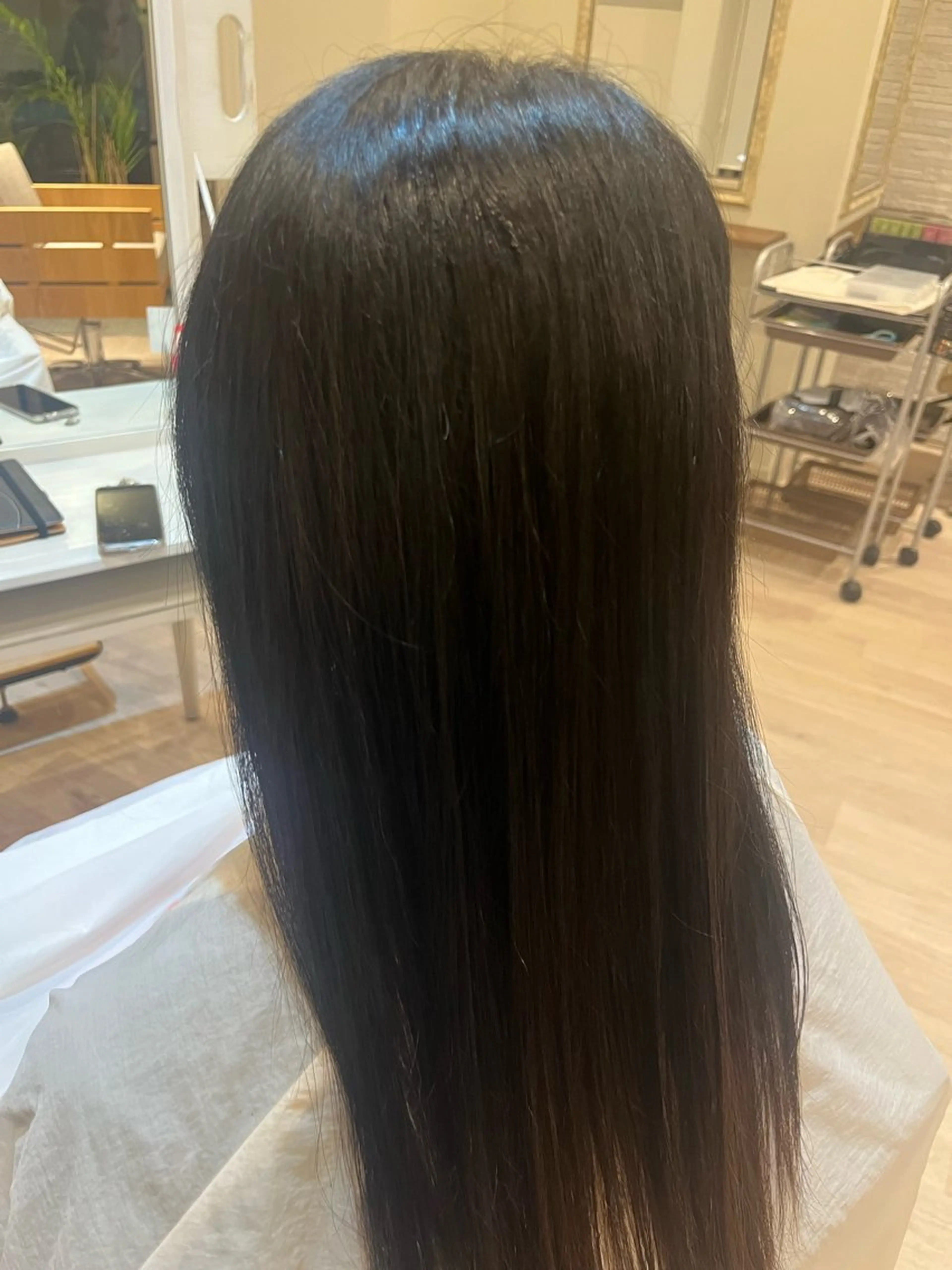 カラー 鈴木 彩花のヘアスタイル