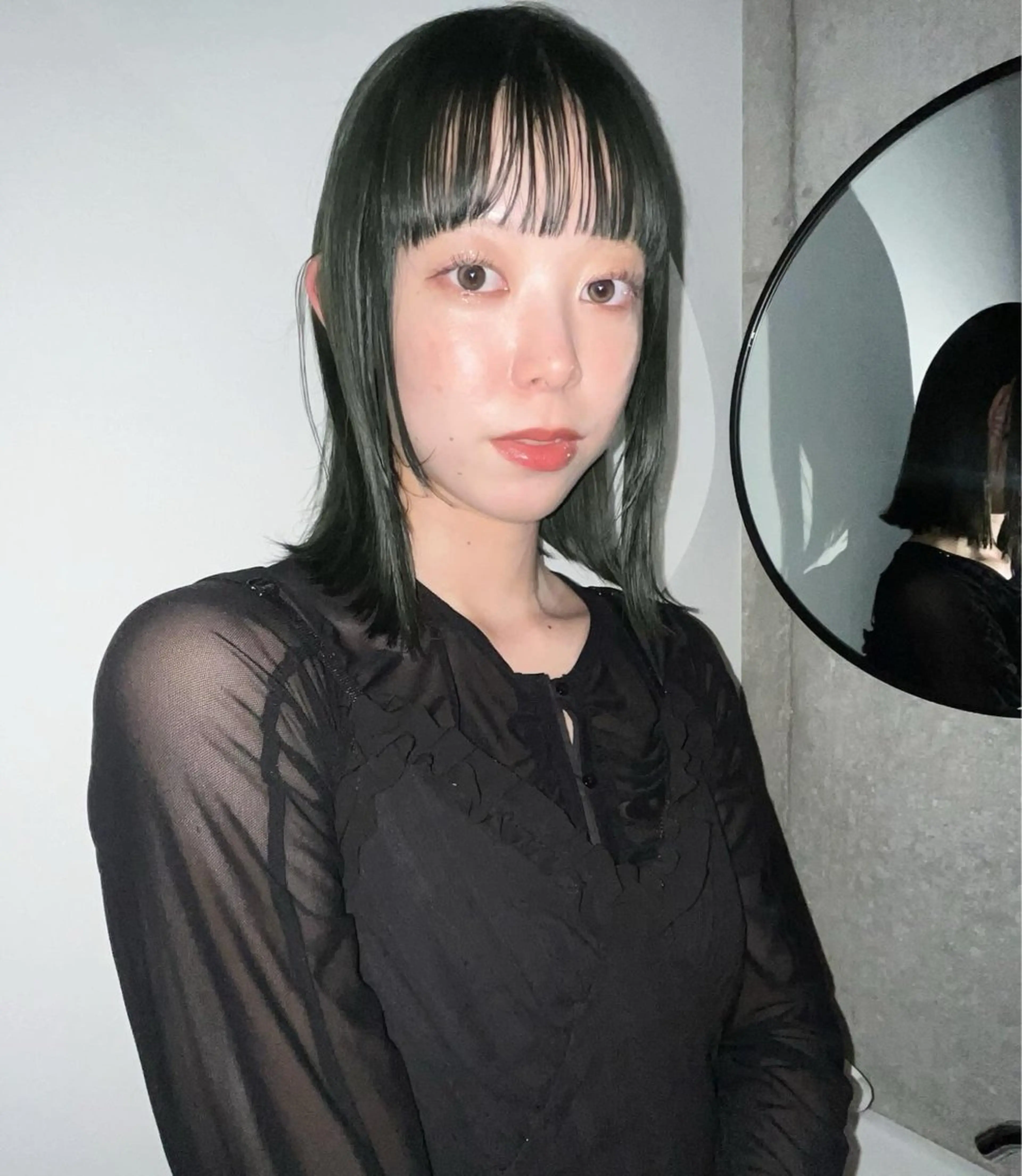 カラー sliver ・siki /YUIのヘアスタイル