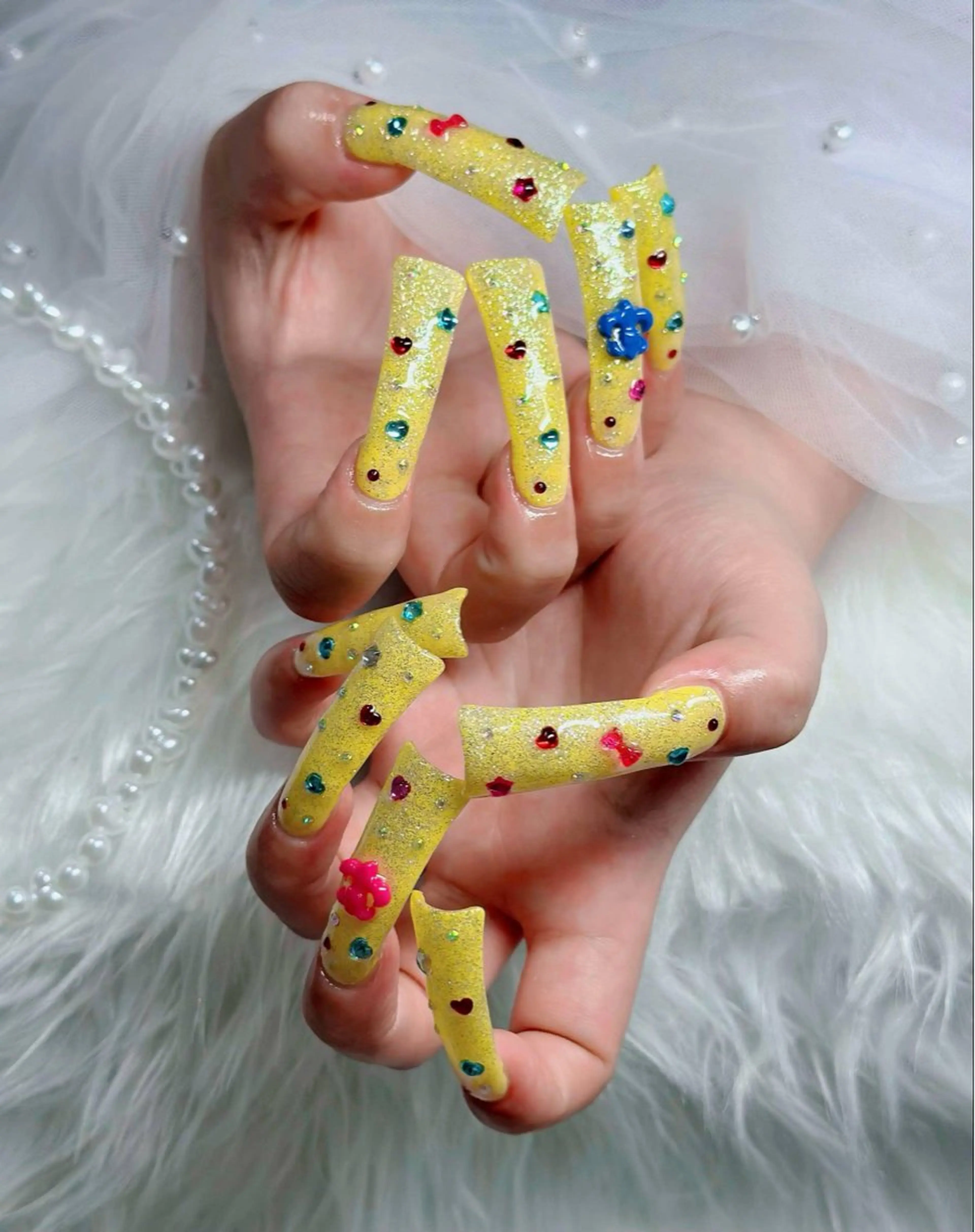 ネイル オーロラネイル フレンチネイル ジェルネイル ハロウィン キラキラネイル ハンドネイル H.baby Nail Salonのネイルデザイン