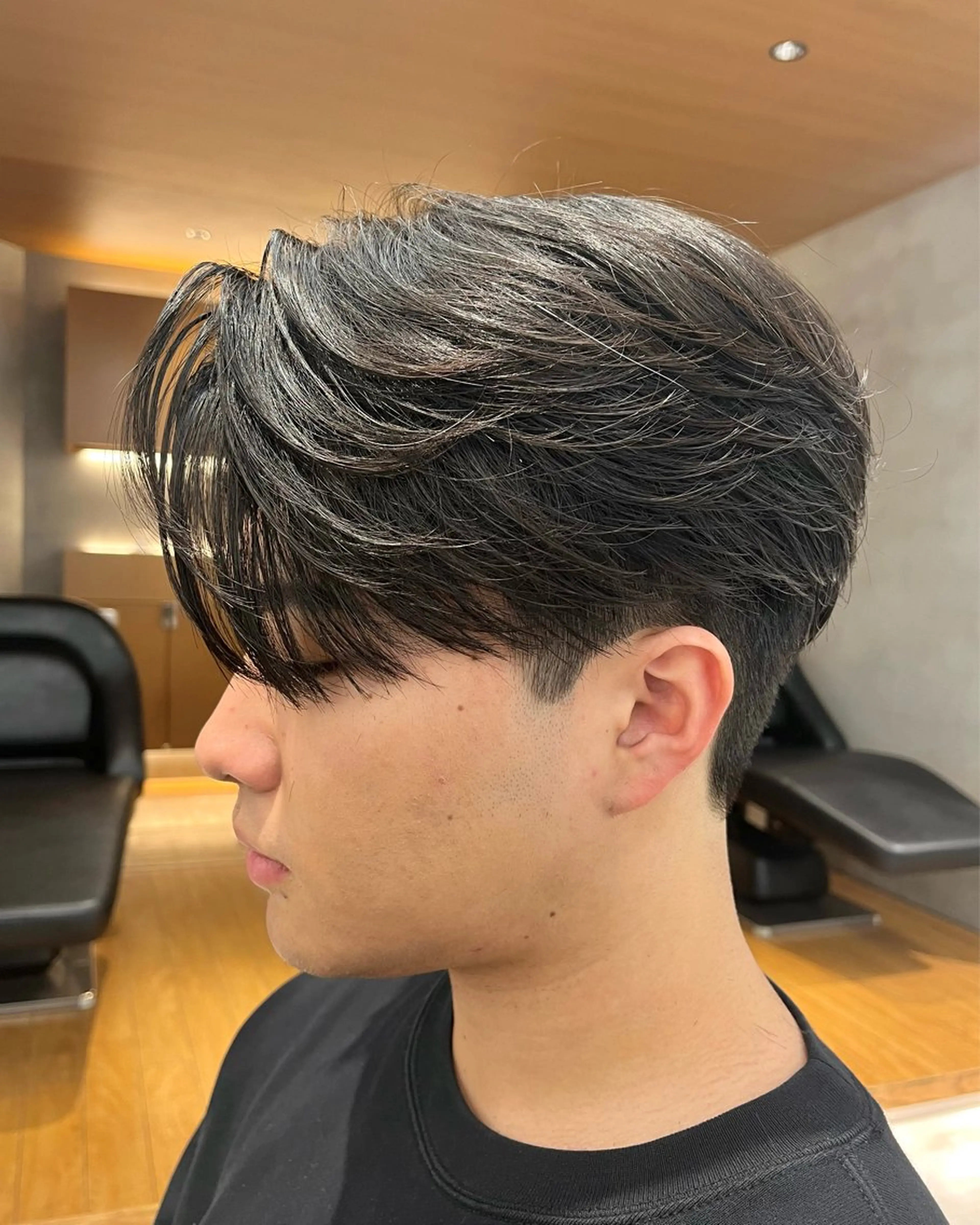 パーマ メンズ ブリーチ/ウルフ/ スパイキーショートのヘアスタイル