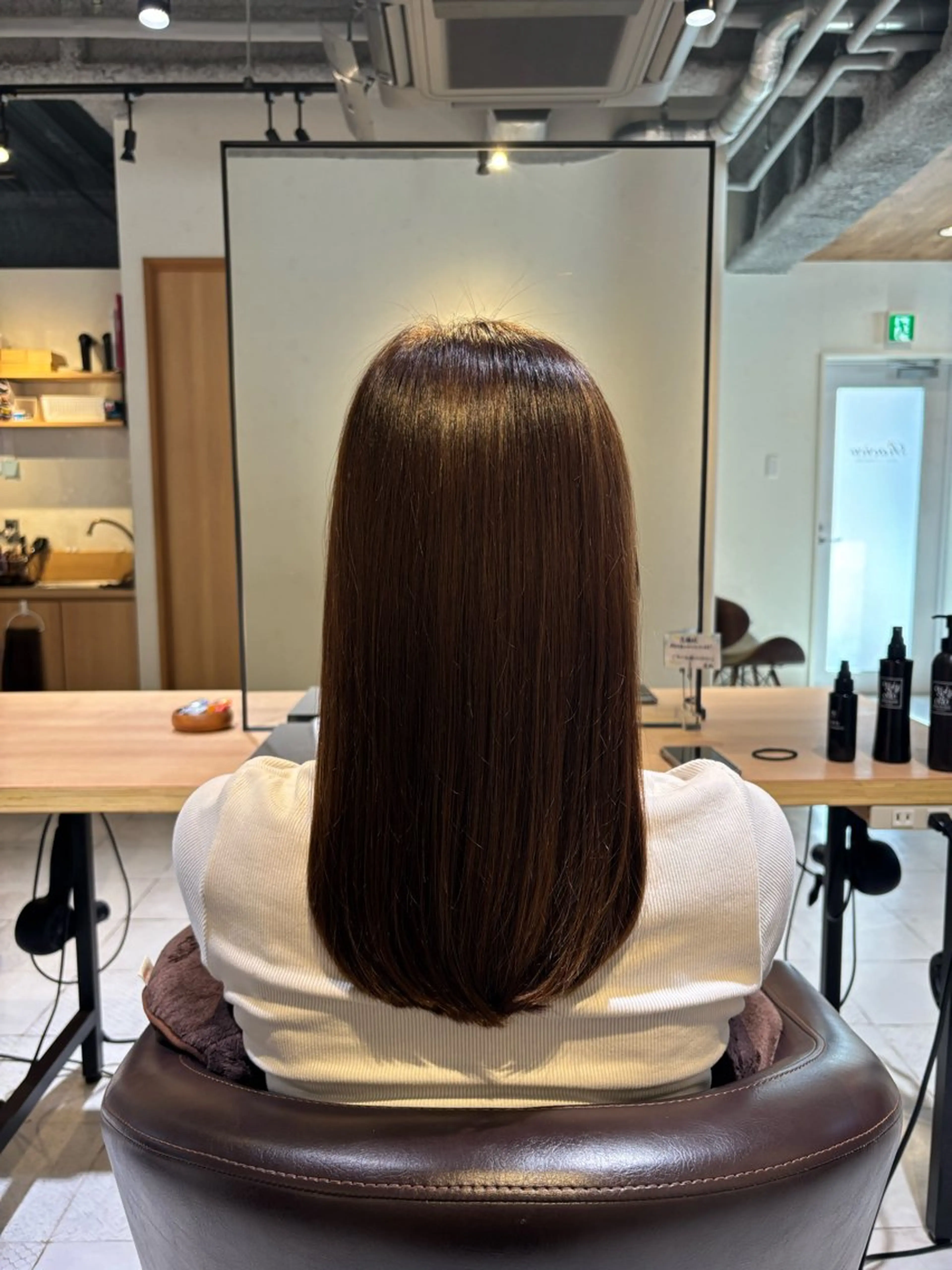 セミロング 髪質改善 カット ヘアカラー トリートメント 尾形 百花のヘアスタイル