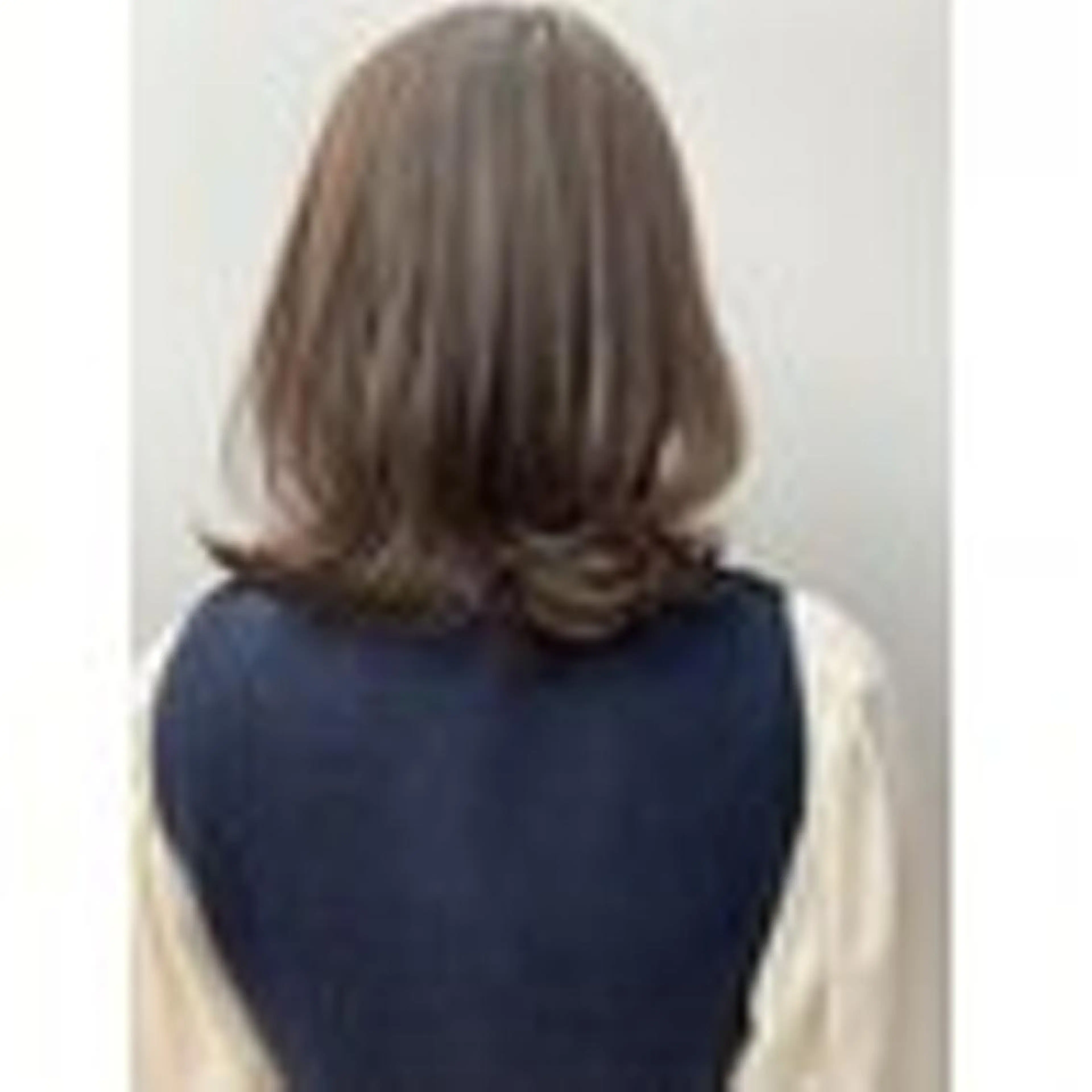 ミディアム 杉本 美幸のヘアスタイル