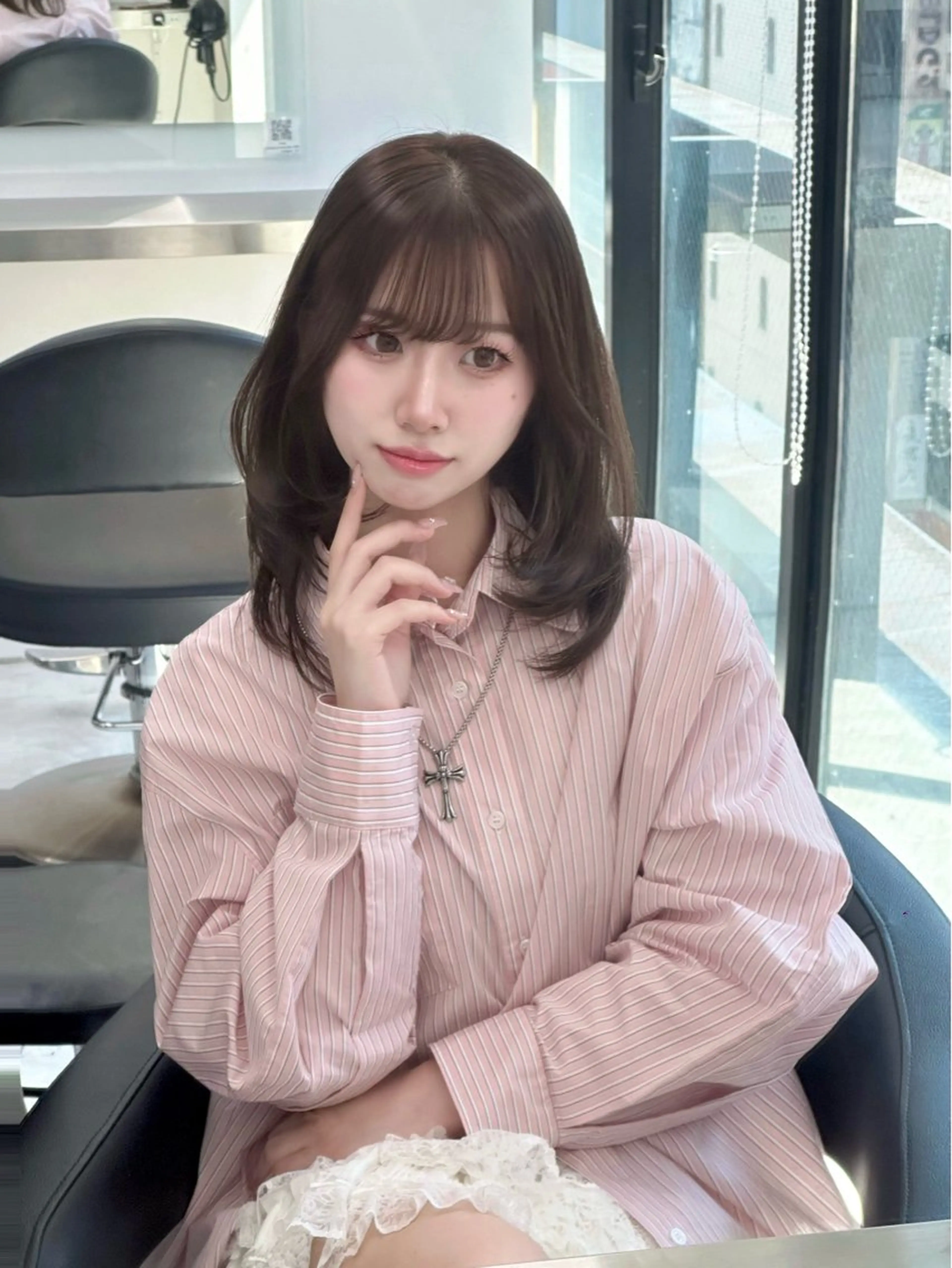 ミディアム カラー ヘアアレンジ 大人っぽ中韓レディ ヘア🤍MAOのヘアスタイル