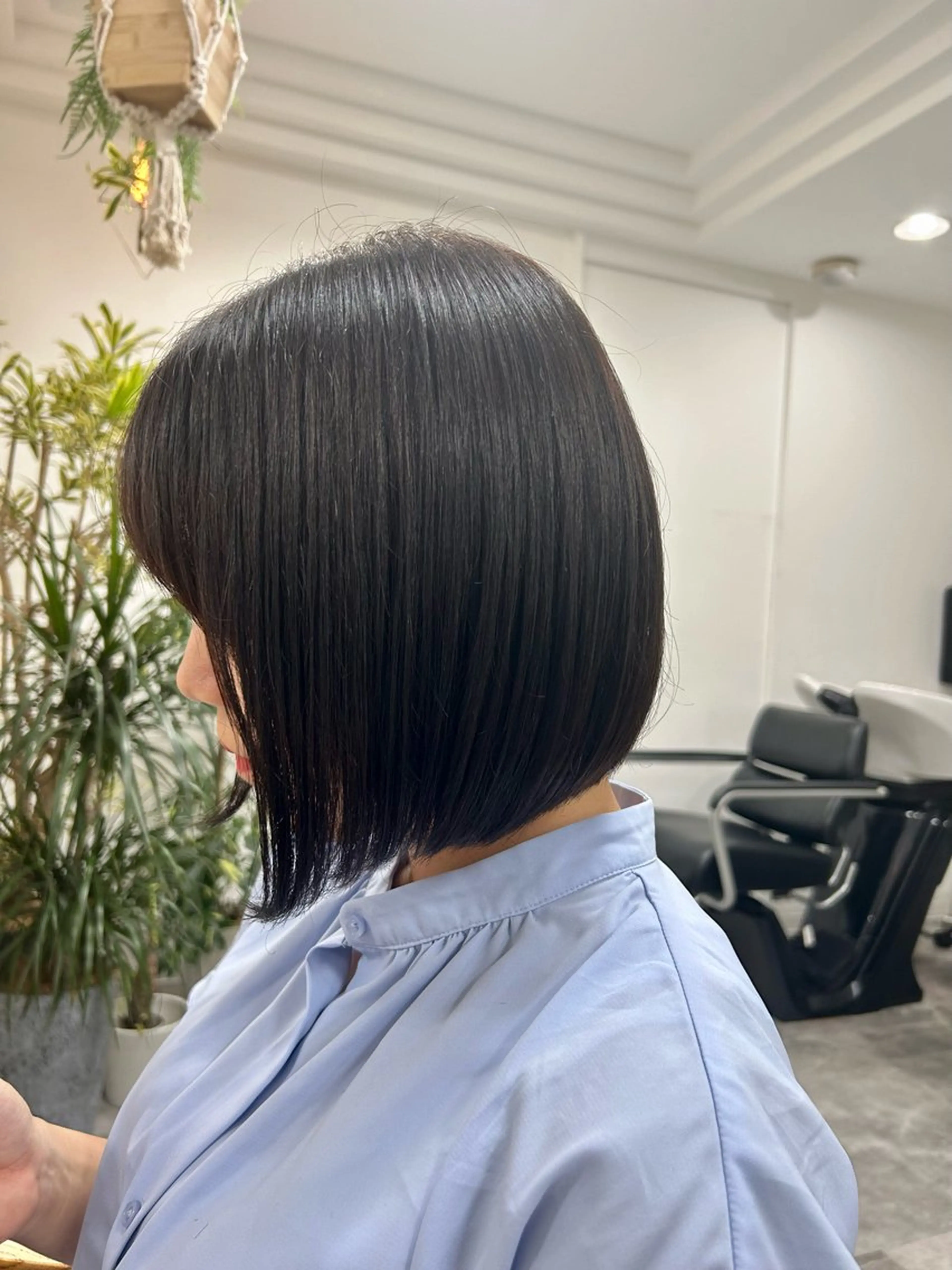 ショート カラー コバヤシ リョウのヘアスタイル