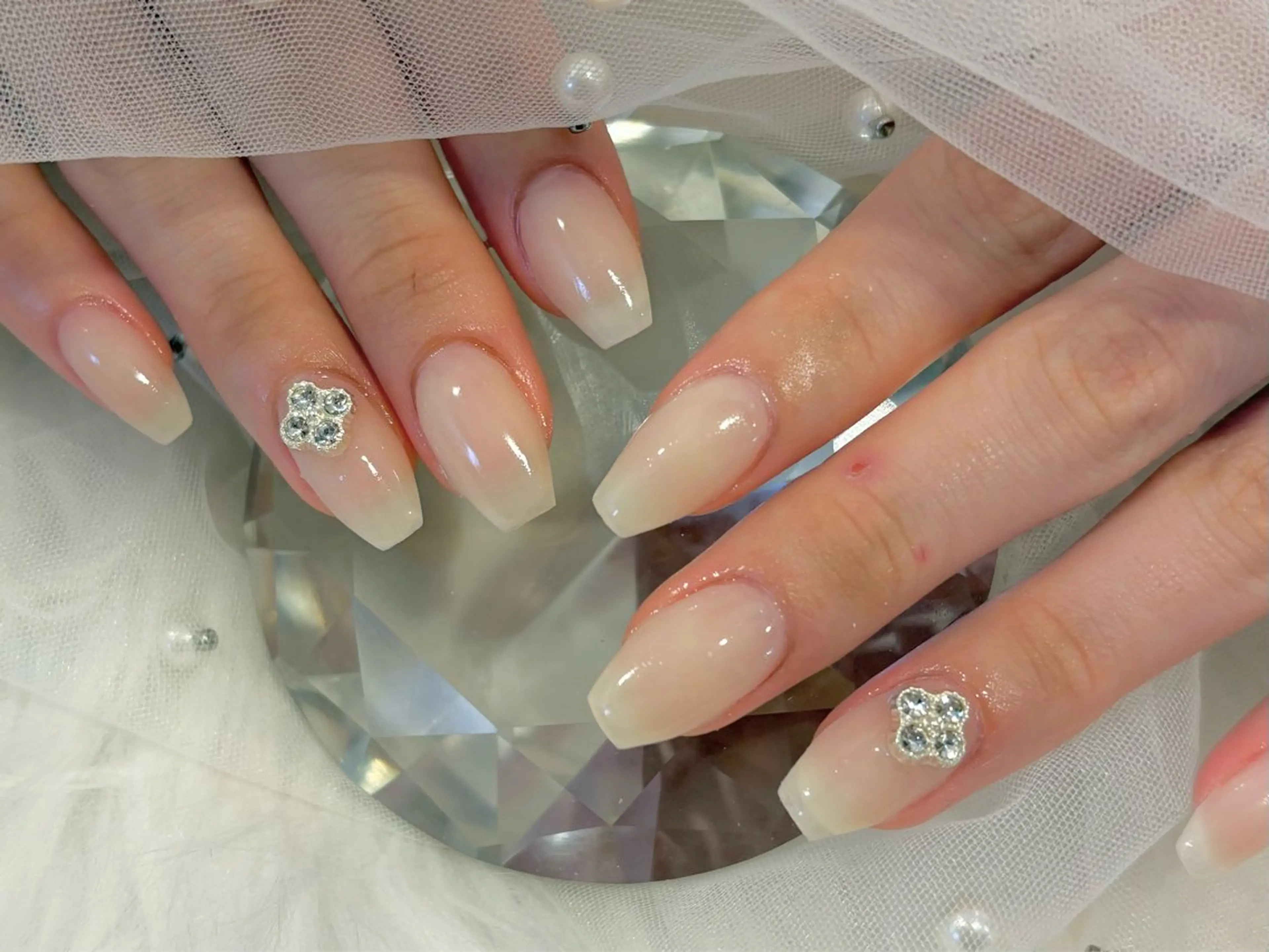 ミディアム ワンホンネイル/ 韓国ネイルMAKIのネイルデザイン