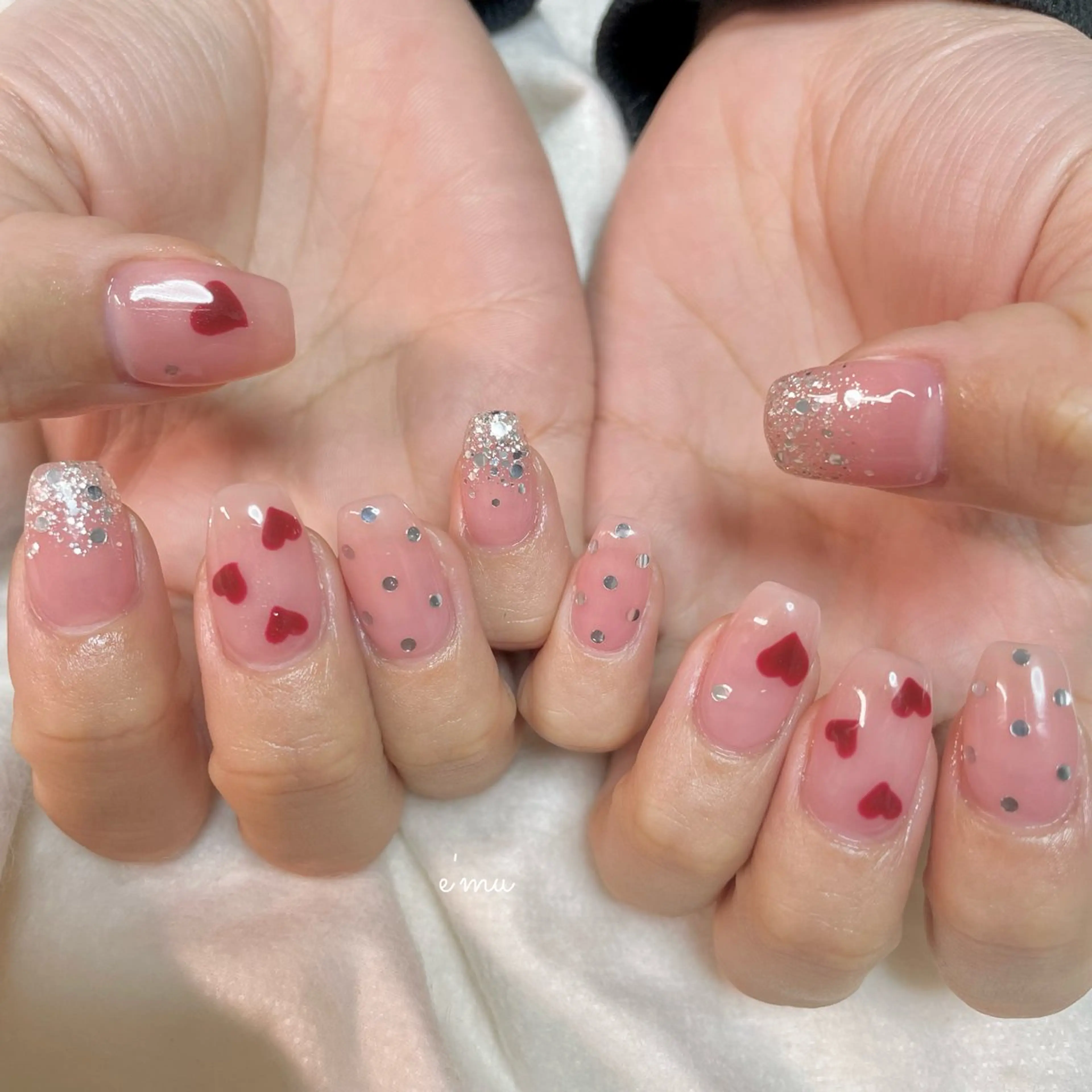 ネイル ハート ハンドネイル nail salon e'mu💐のネイルデザイン