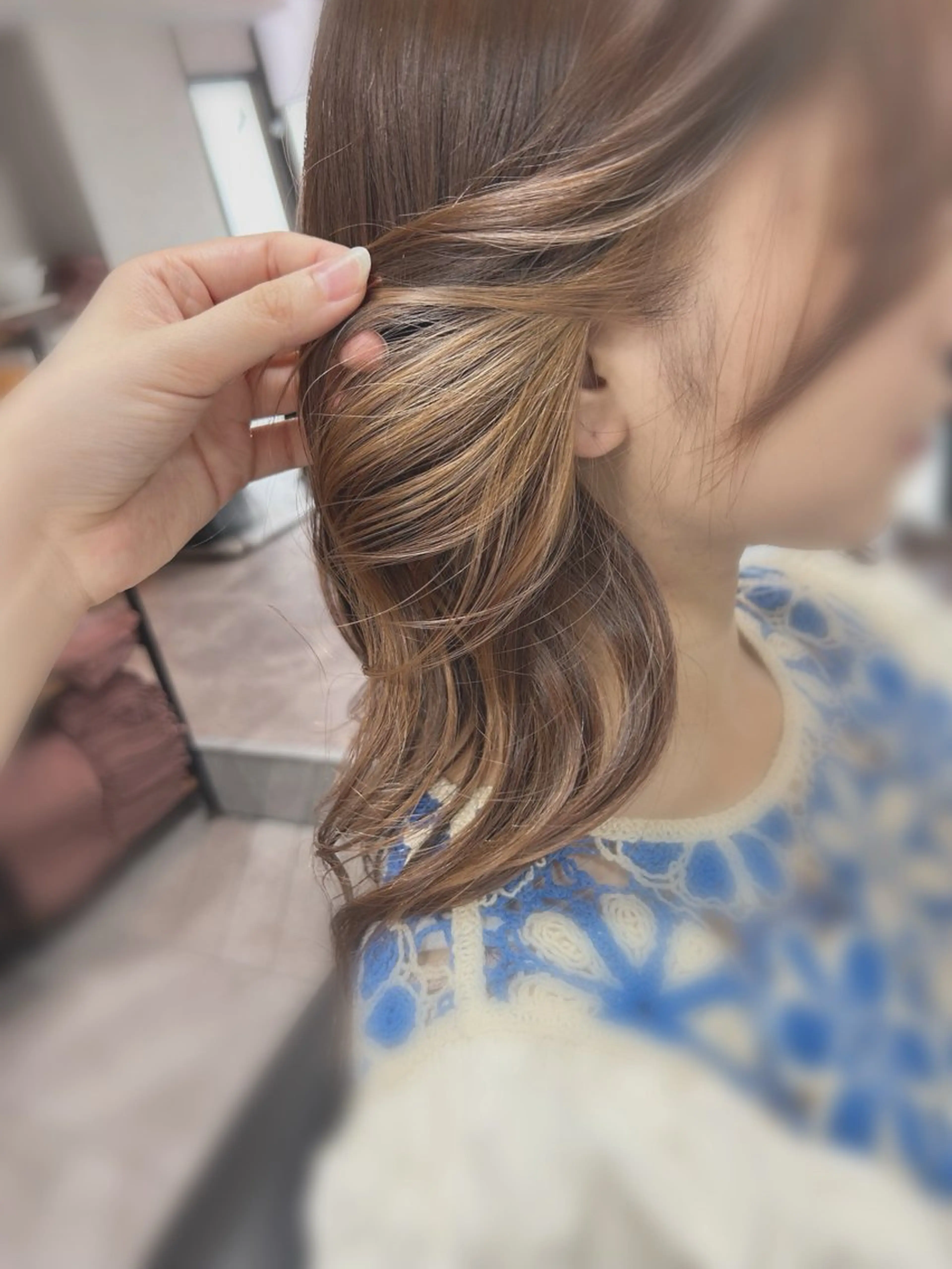ロング カラー ブリーチ est 🫧miyuのヘアスタイル