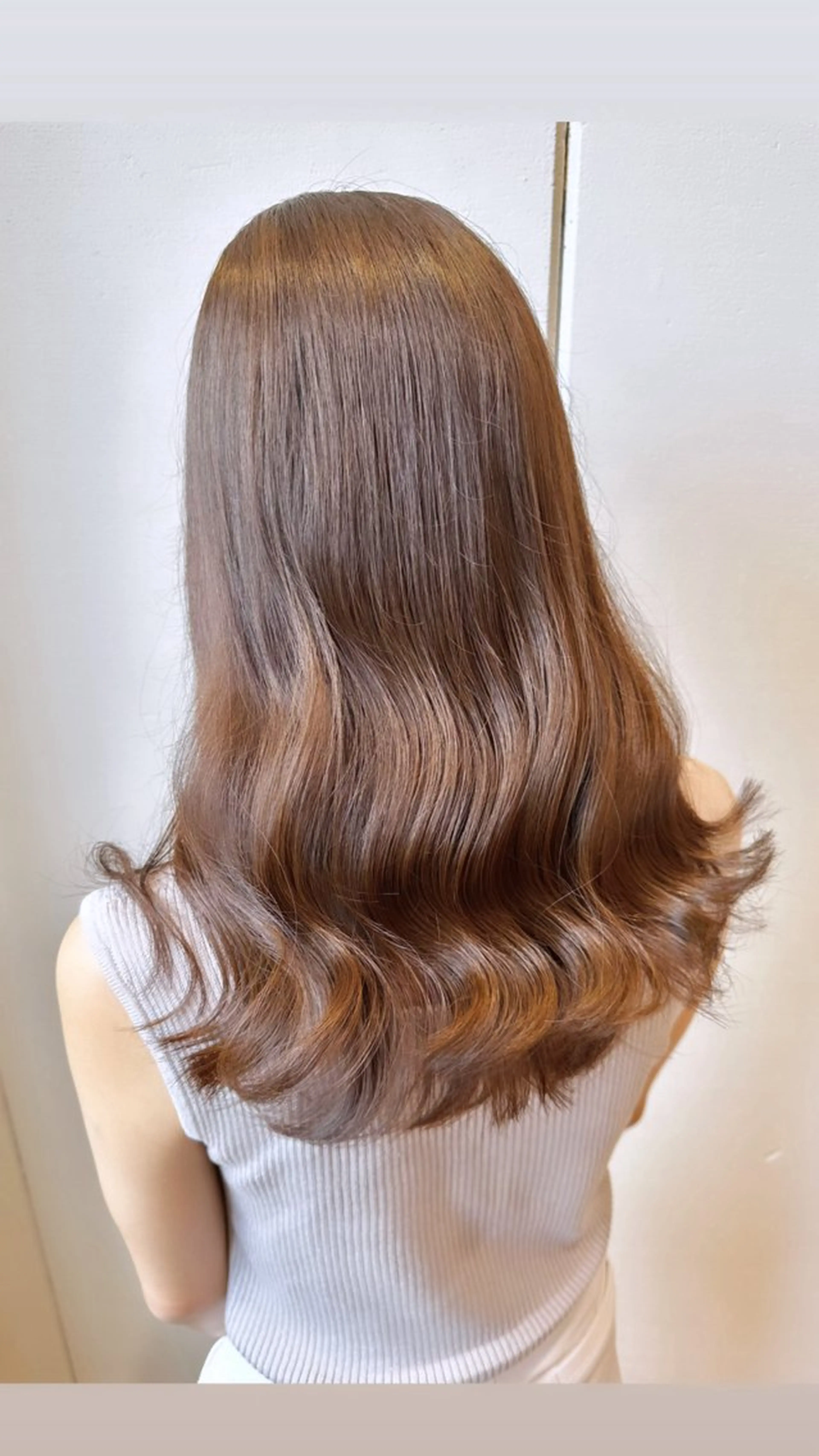ロング アッシュ Lantana 未南海のヘアスタイル