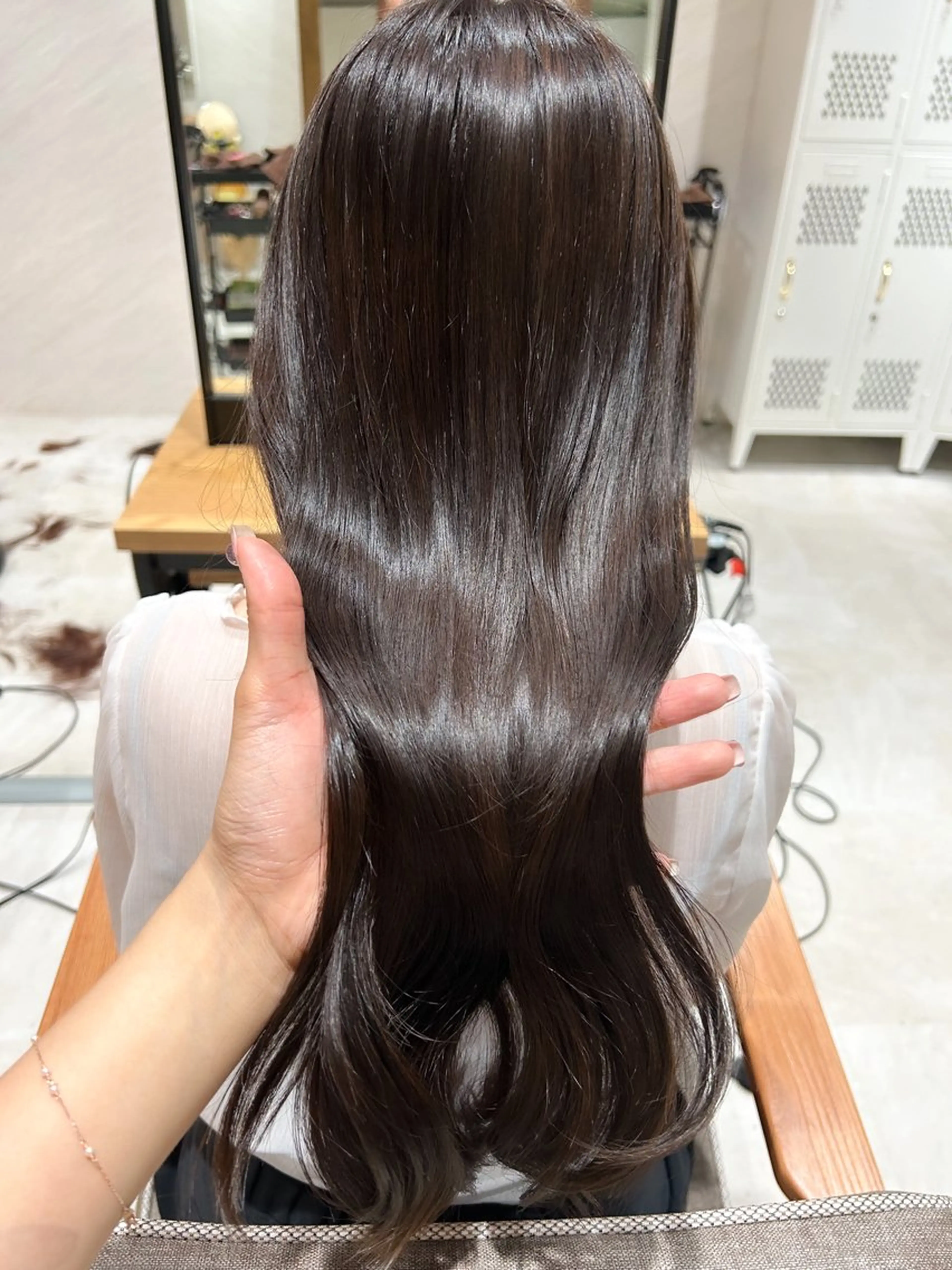 セミロング カラー ベージュカラー 🎀レイヤー・艶カラ ー🎀YUMEKAのヘアスタイル