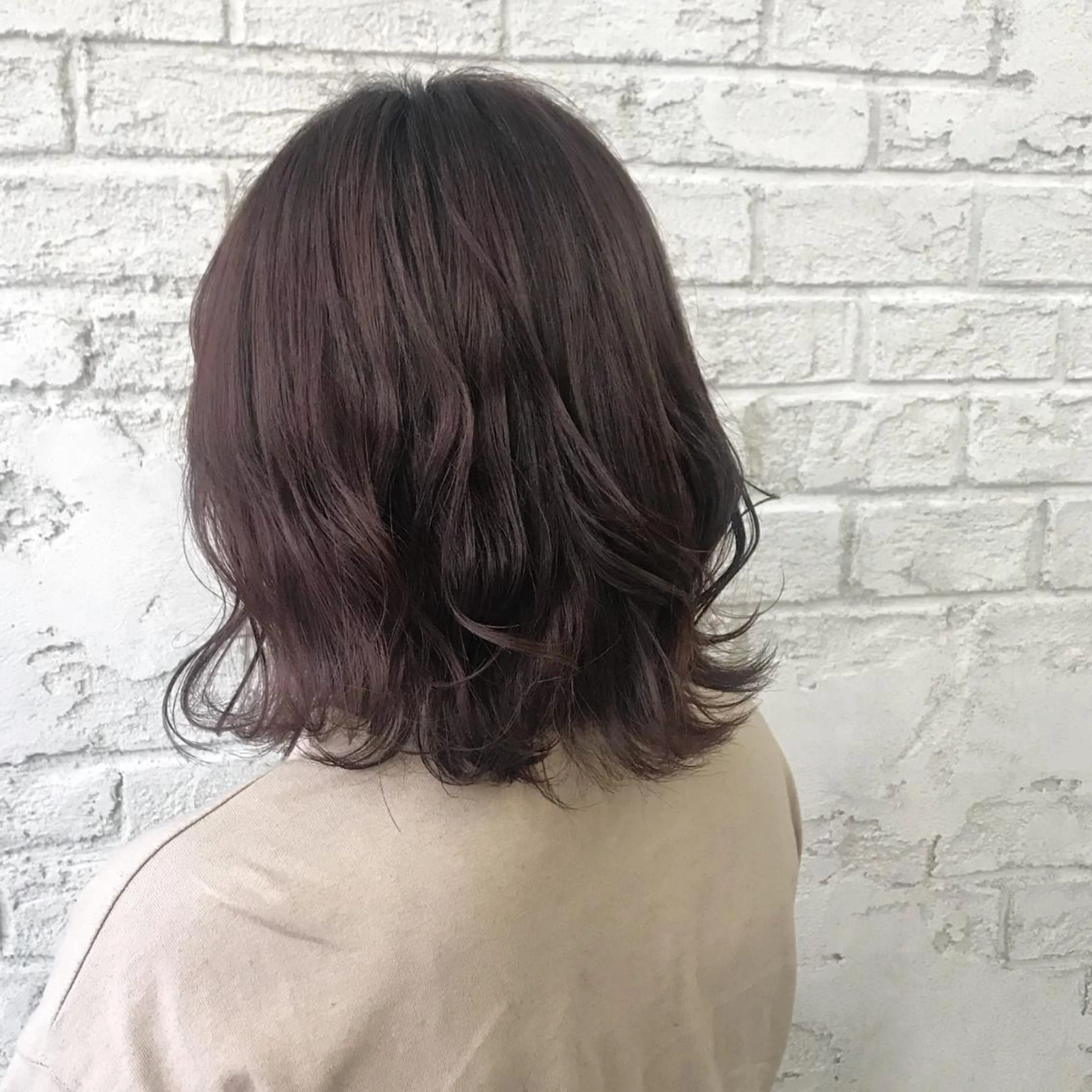 セミロング カラー オリーブ/アッシュ やわらか透明感カラーのヘアスタイル