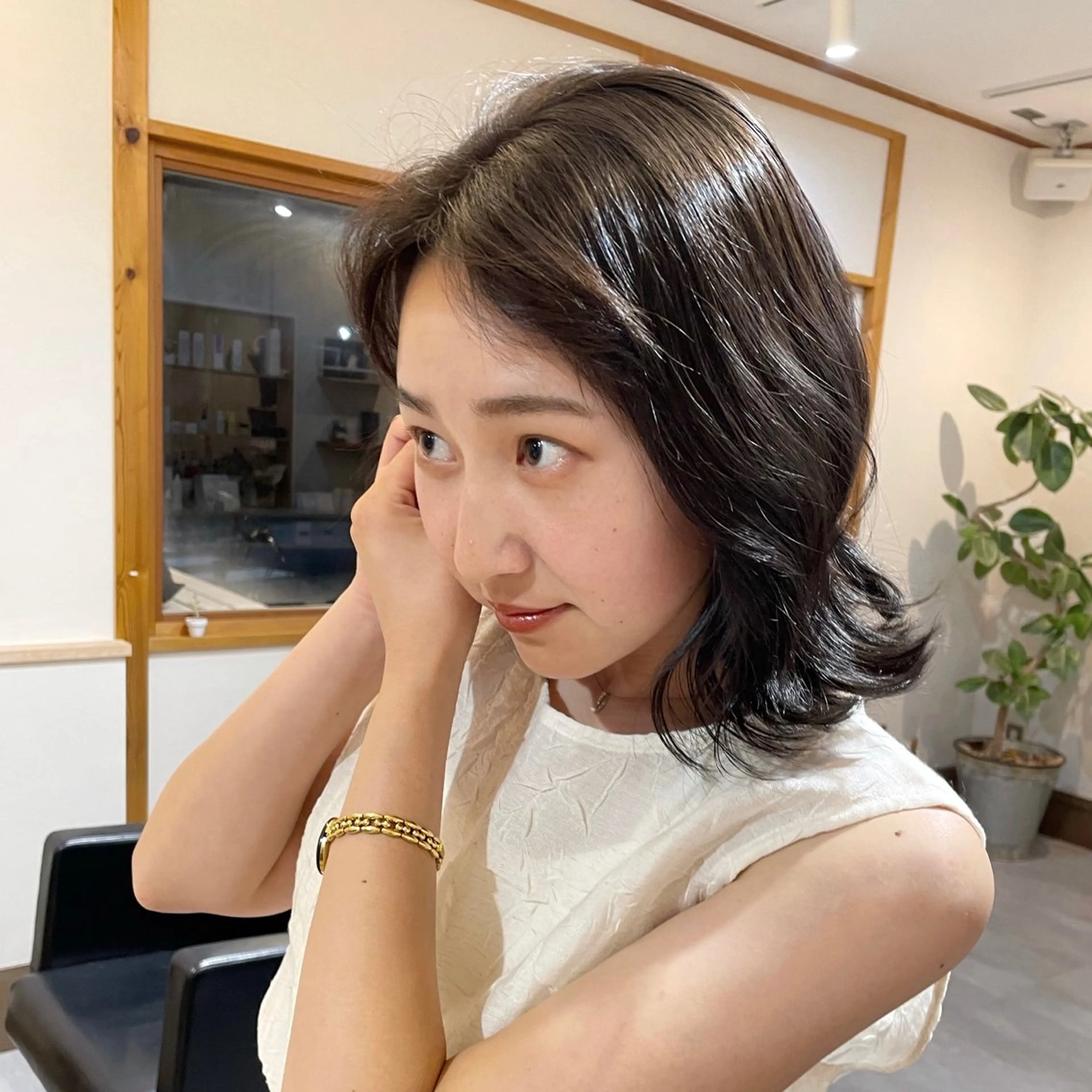 ショート カラー 透明感カラー グレージュ こいけ みきののヘアスタイル