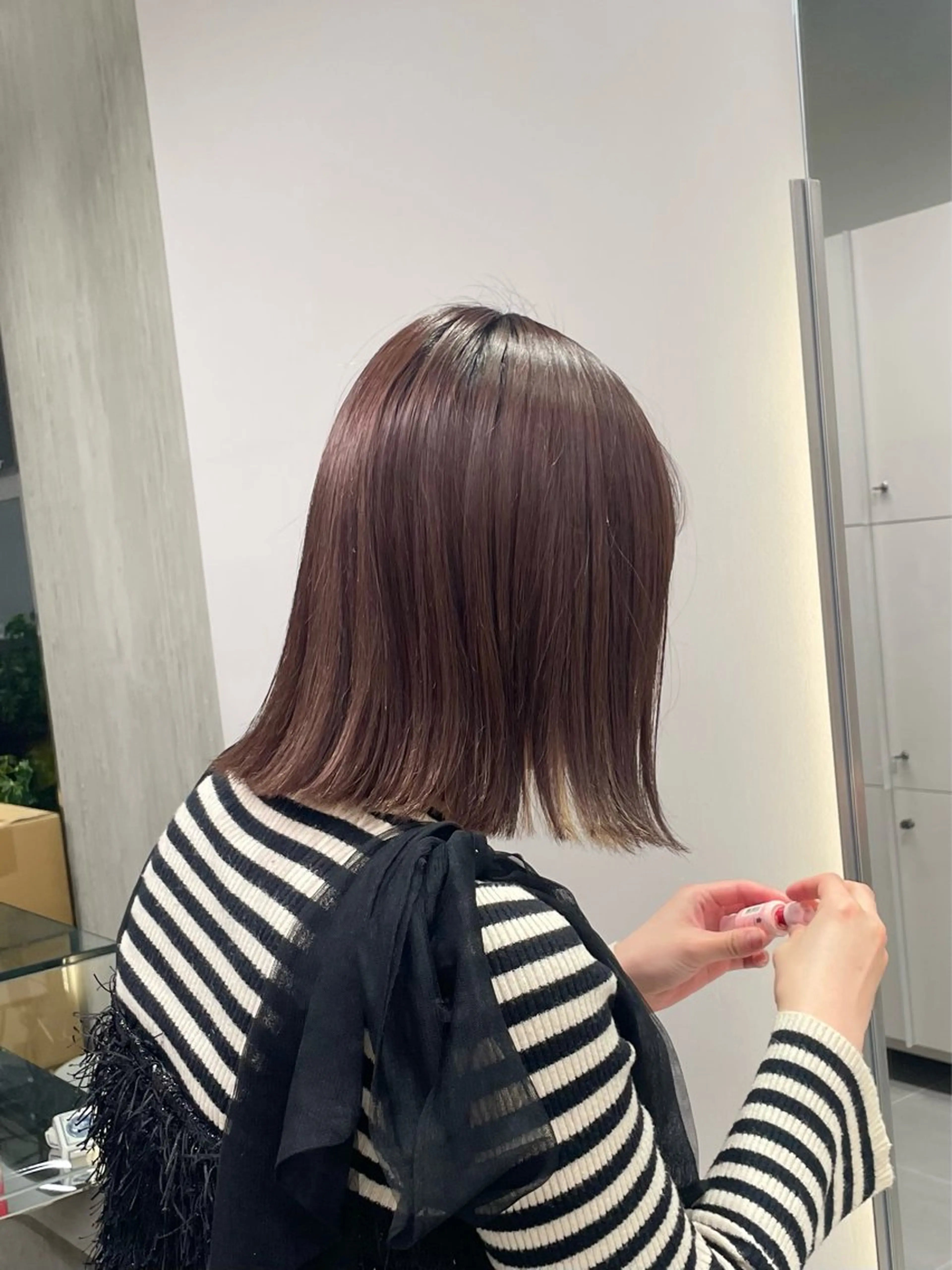 ミディアム カラー 大谷 百音のヘアスタイル