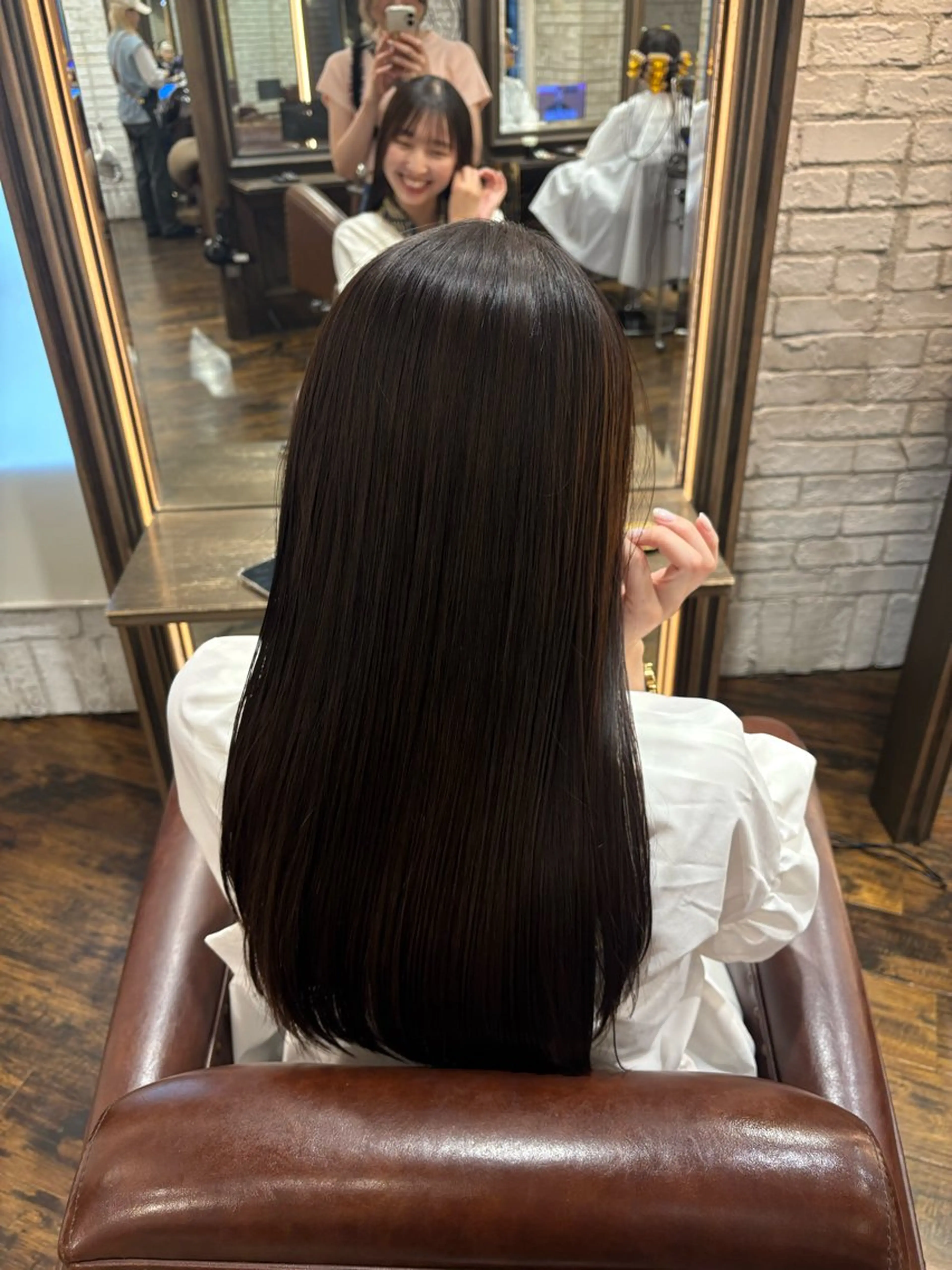 ロング 縮毛矯正 noa 似合わせ︰ 透明感︰韓国風のヘアスタイル