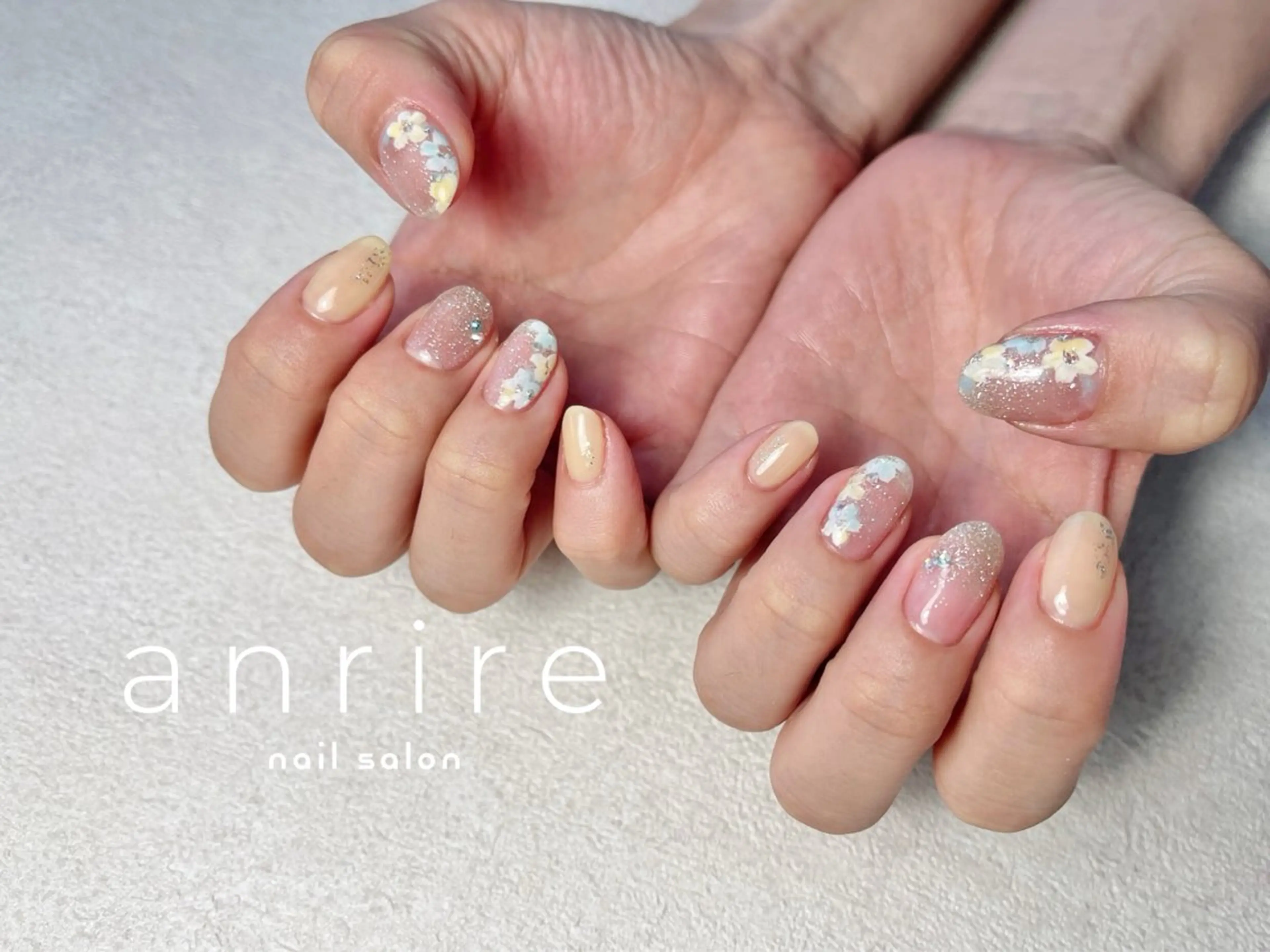 ネイル フラッシュネイル フラワーネイル ジェルネイル キラキラネイル パラジェル ハンドネイル nailsalon anrireのネイルデザイン