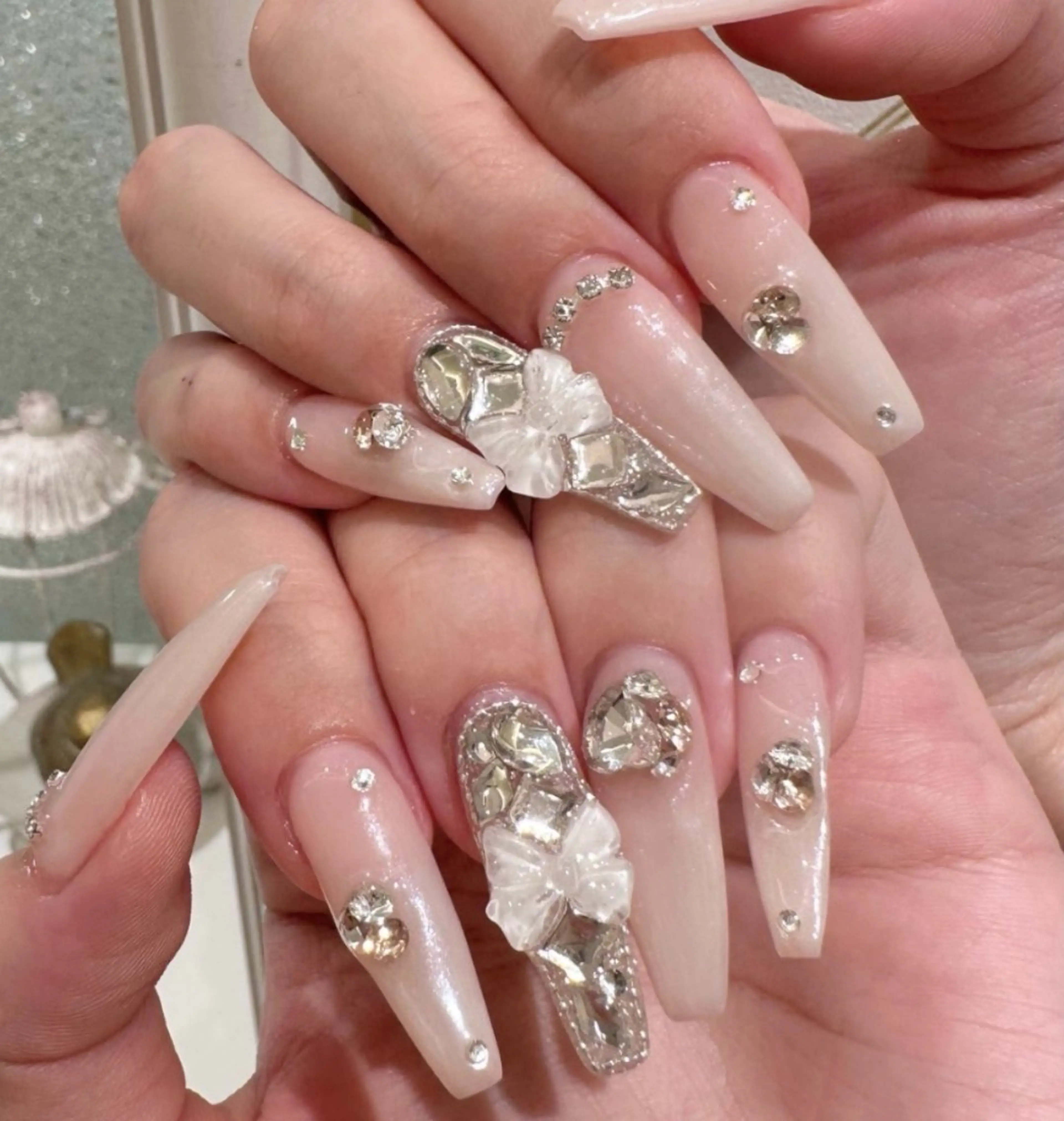ネイル アートネイル フレンチネイル ジェルネイル キラキラネイル ニュアンスネイル ハンドネイル Ryunail所属・Ryu Nail NekoChanのネイルデザイン