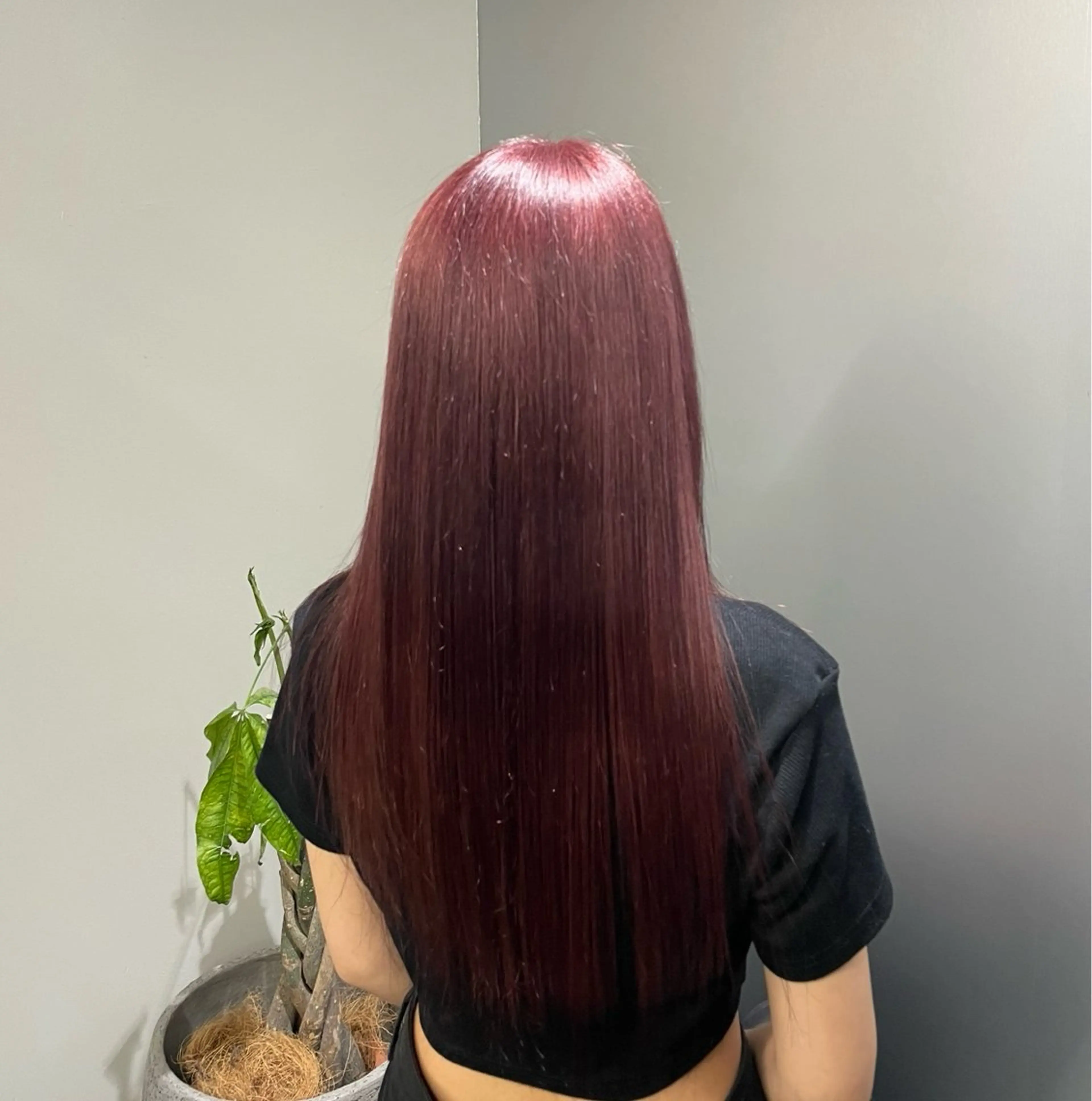 ロング カラー ヘアアレンジ レッドカラー fifth 石川 凪のヘアスタイル