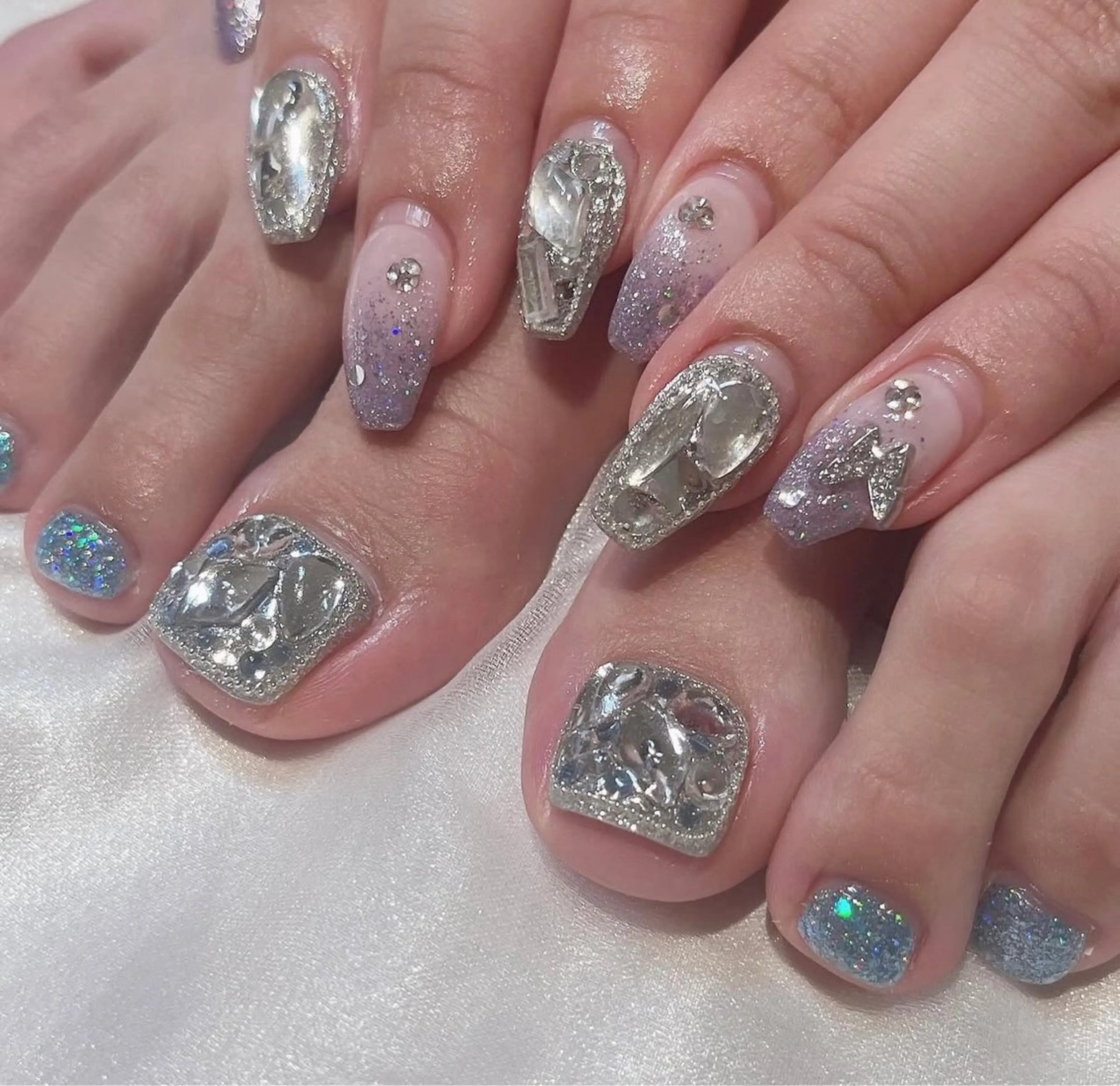 ネイル フレンチネイル ガーリー ガラスフレンチ 韓国ネイル ロングネイル ハンドネイル Venus nail チップ長さだし専門店のネイルデザイン