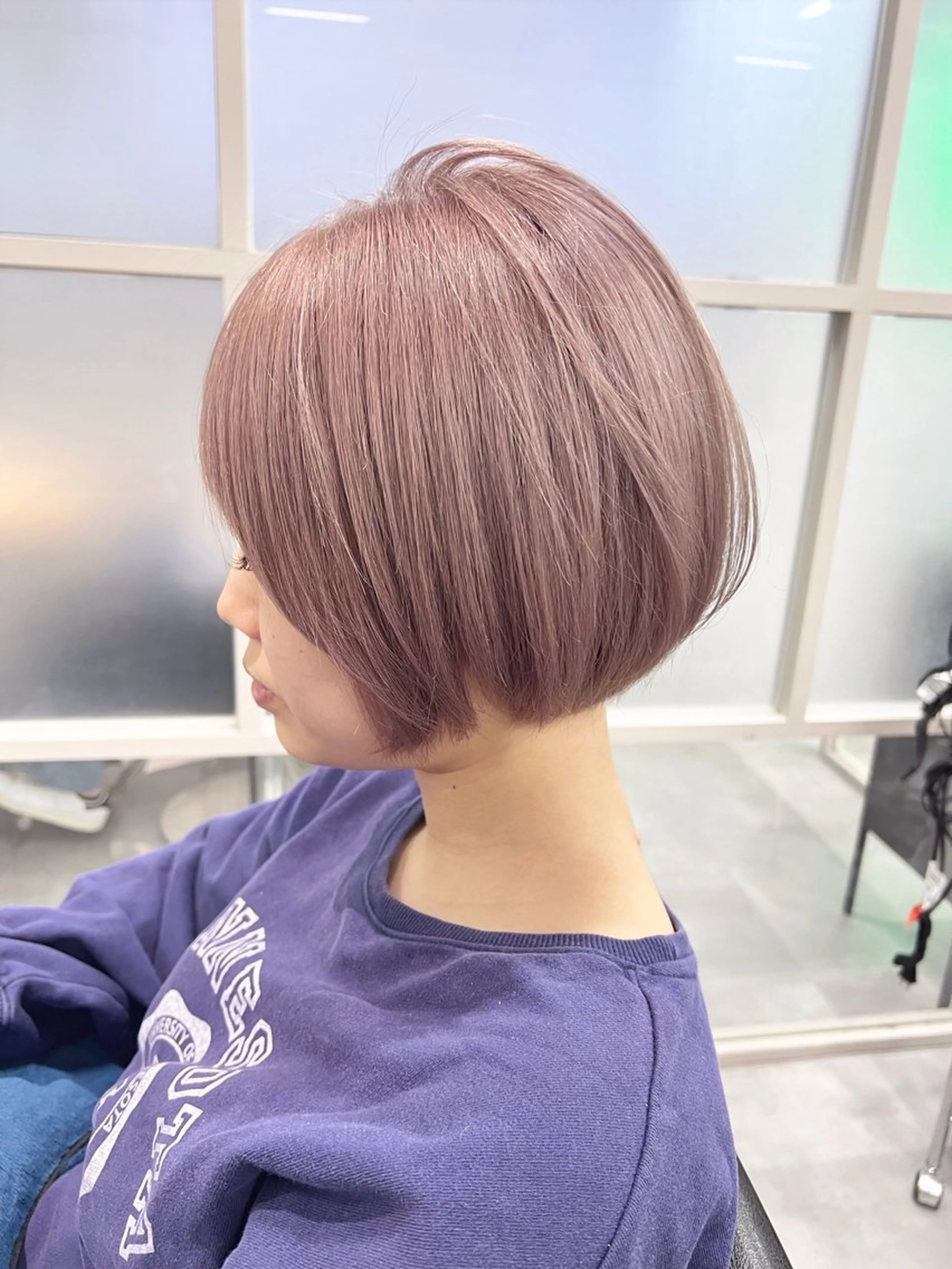 ミディアム ボブ ハイライト 髪質改善 ヘアカラー newi ナカノのヘアスタイル